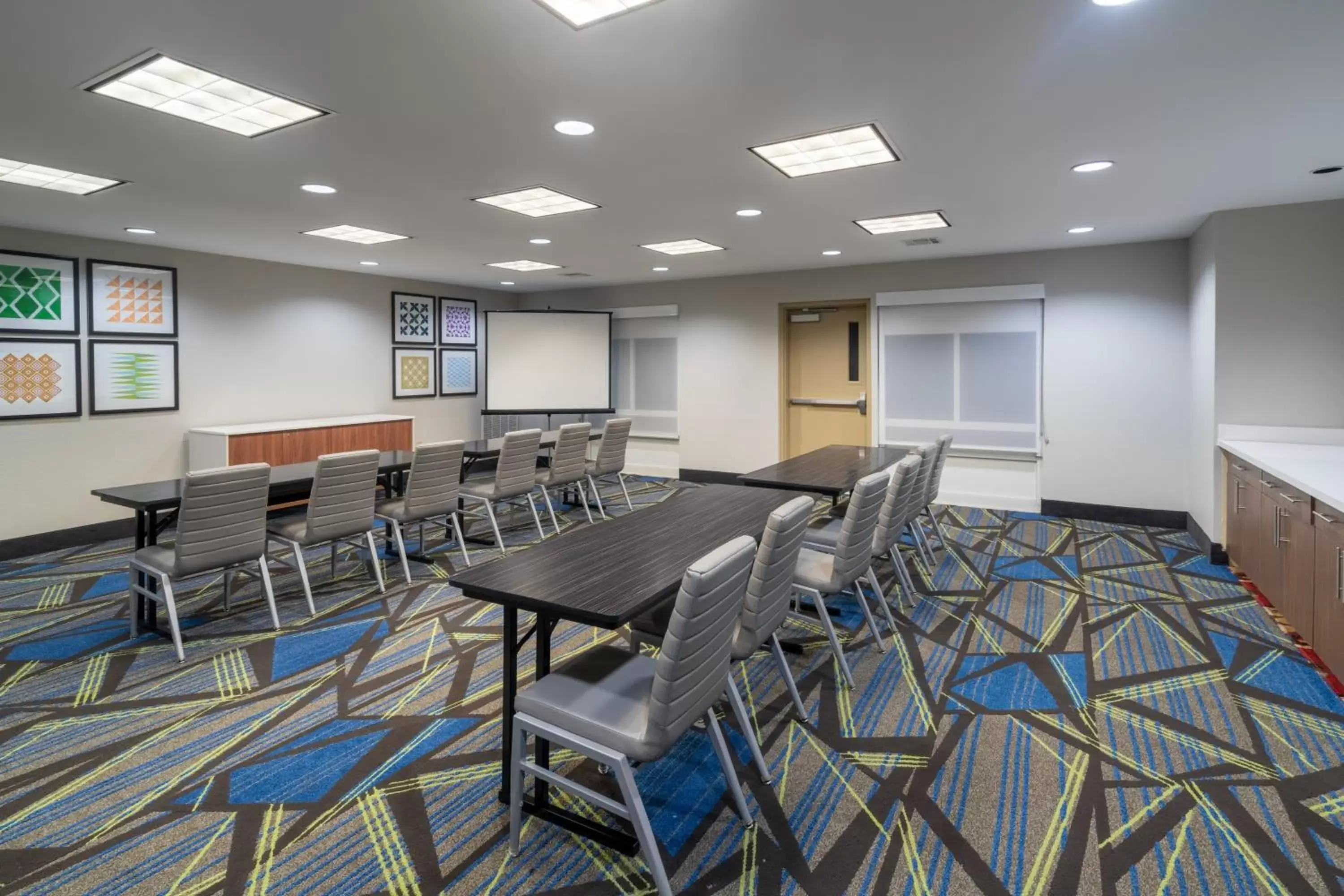 Meeting/conference room, Business Area/Conference Room in Holiday Inn Express Hotel & Suites Talladega, an IHG Hotel