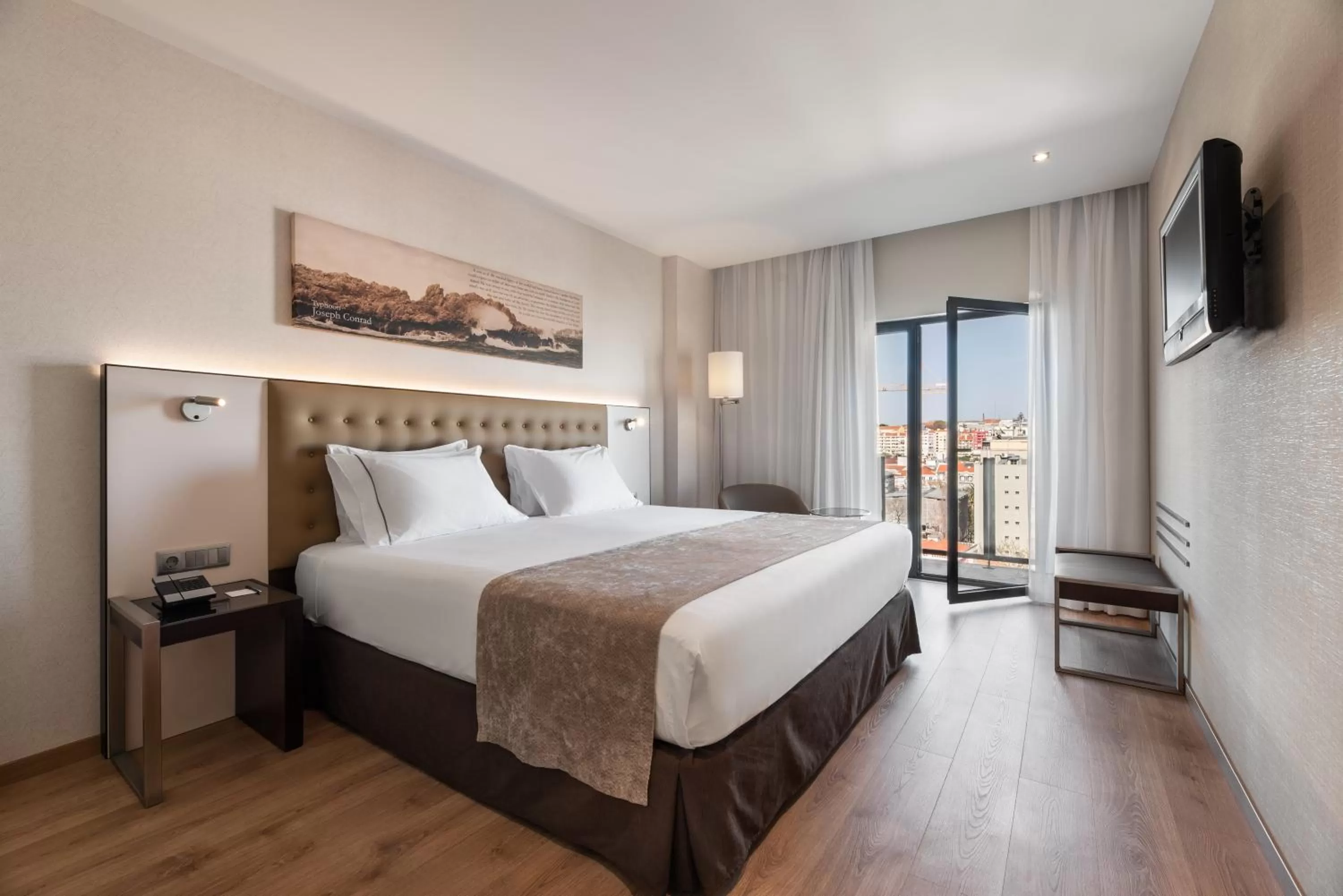 Bed in Eurostars Das Letras