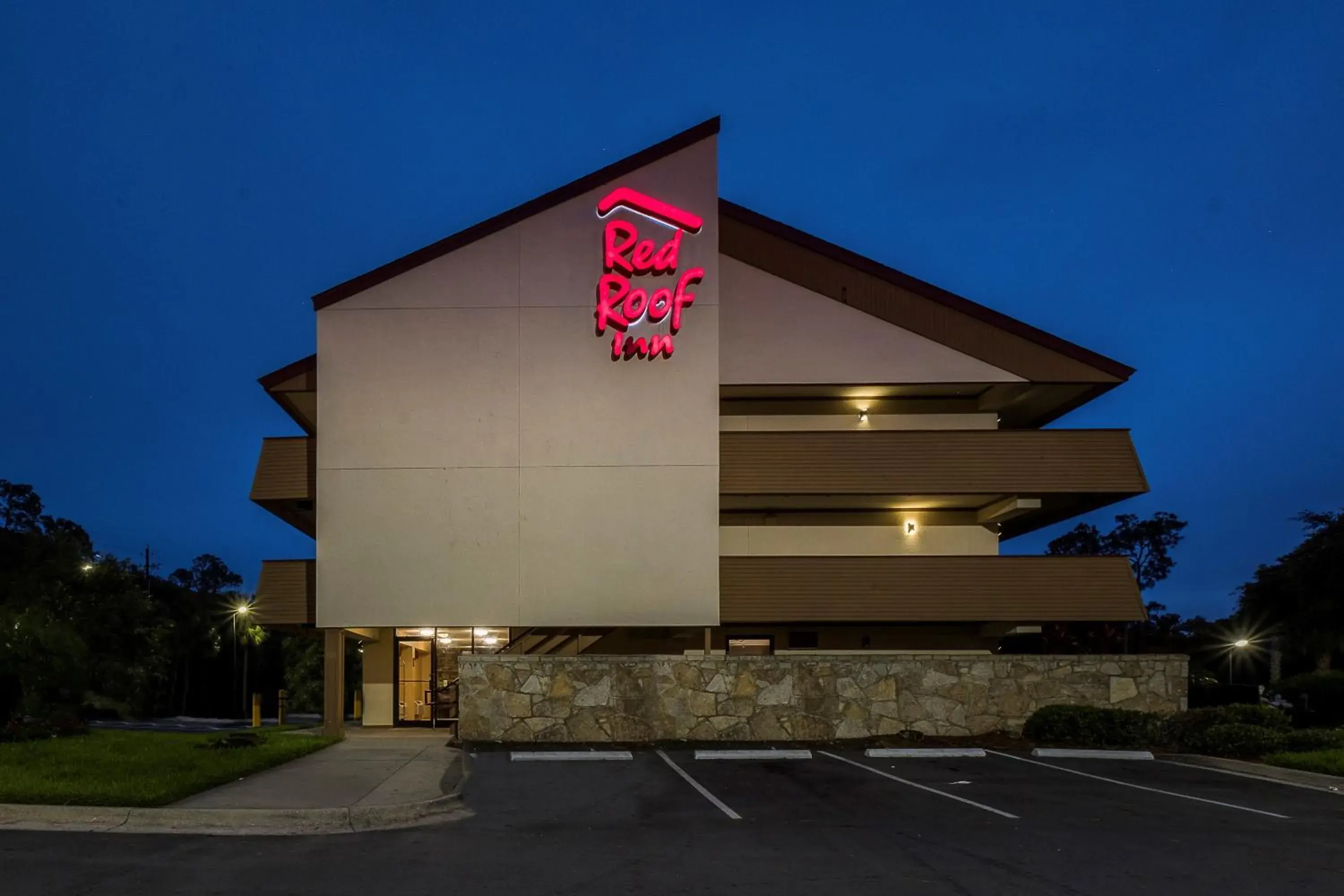 Property Building in Red Roof Inn Tampa - Brandon
