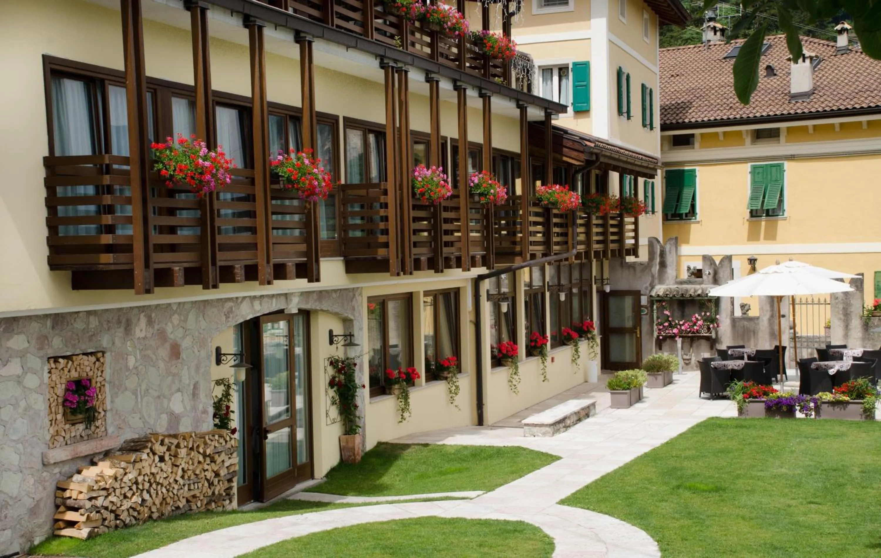 Facade/entrance in Hotel Garnì San Giorgio