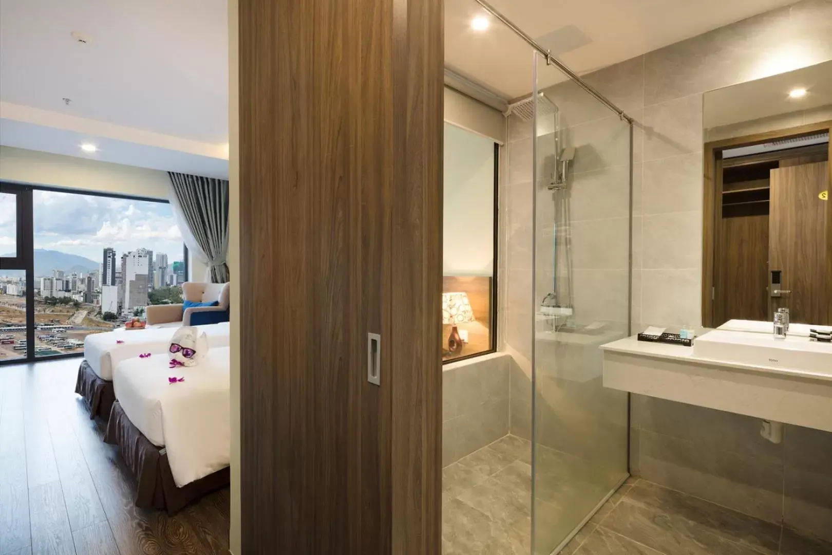Shower, Bathroom in Xavia Hotel