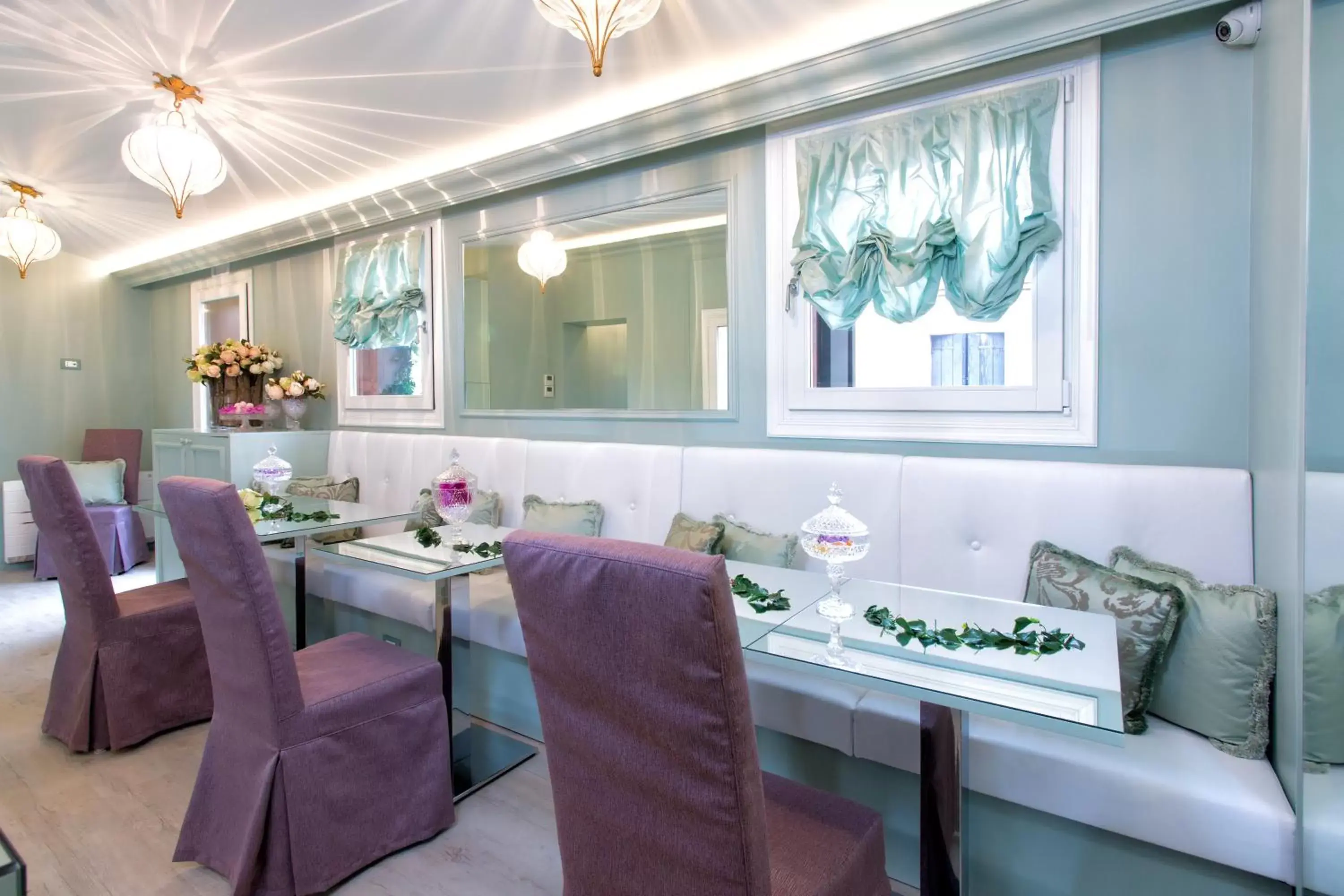 Lounge or bar, Restaurant/Places to Eat in Aquamare, boutique b&b