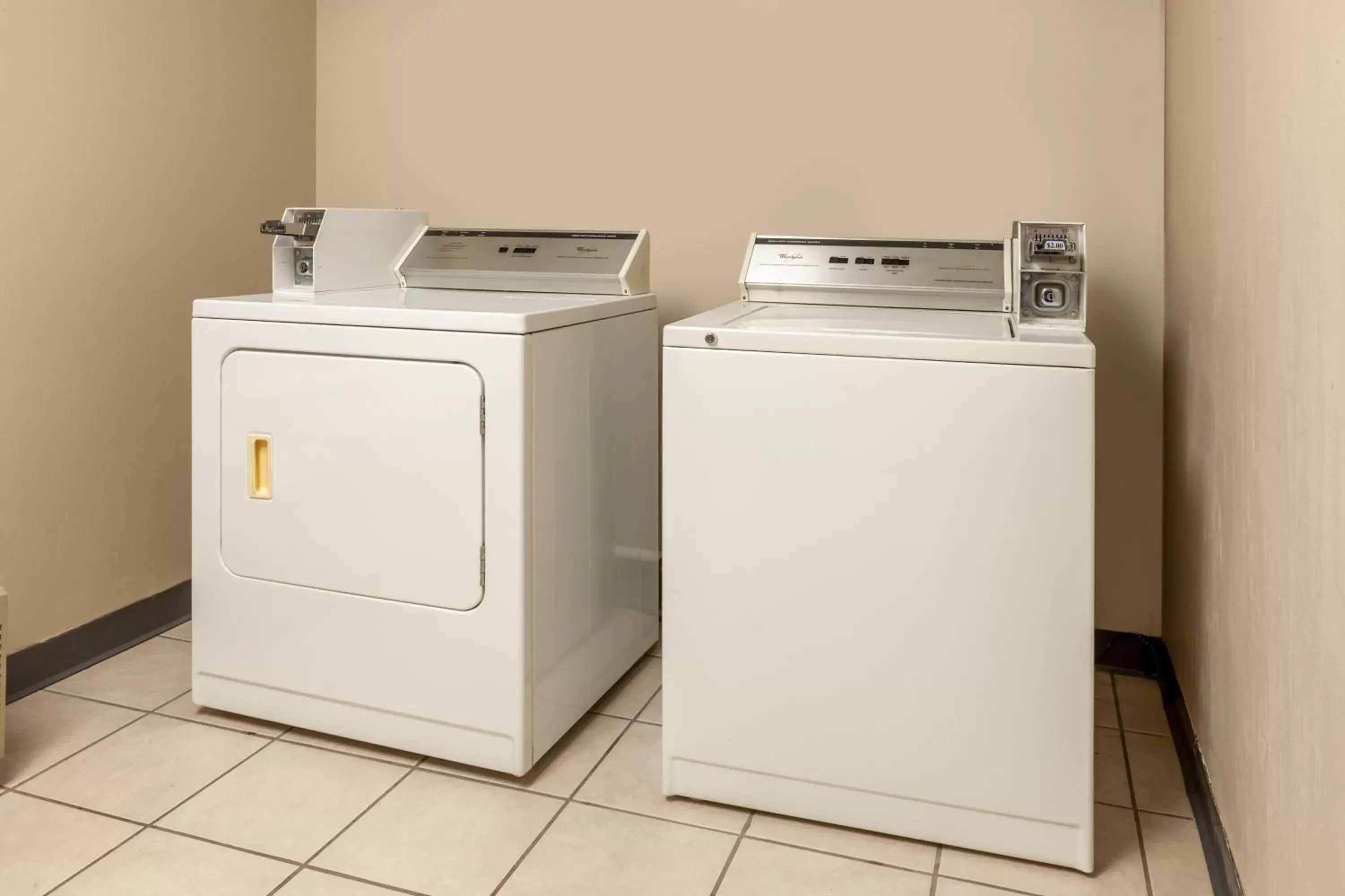 washing machine, Kitchen/Kitchenette in Super 8 by Wyndham La Grange KY