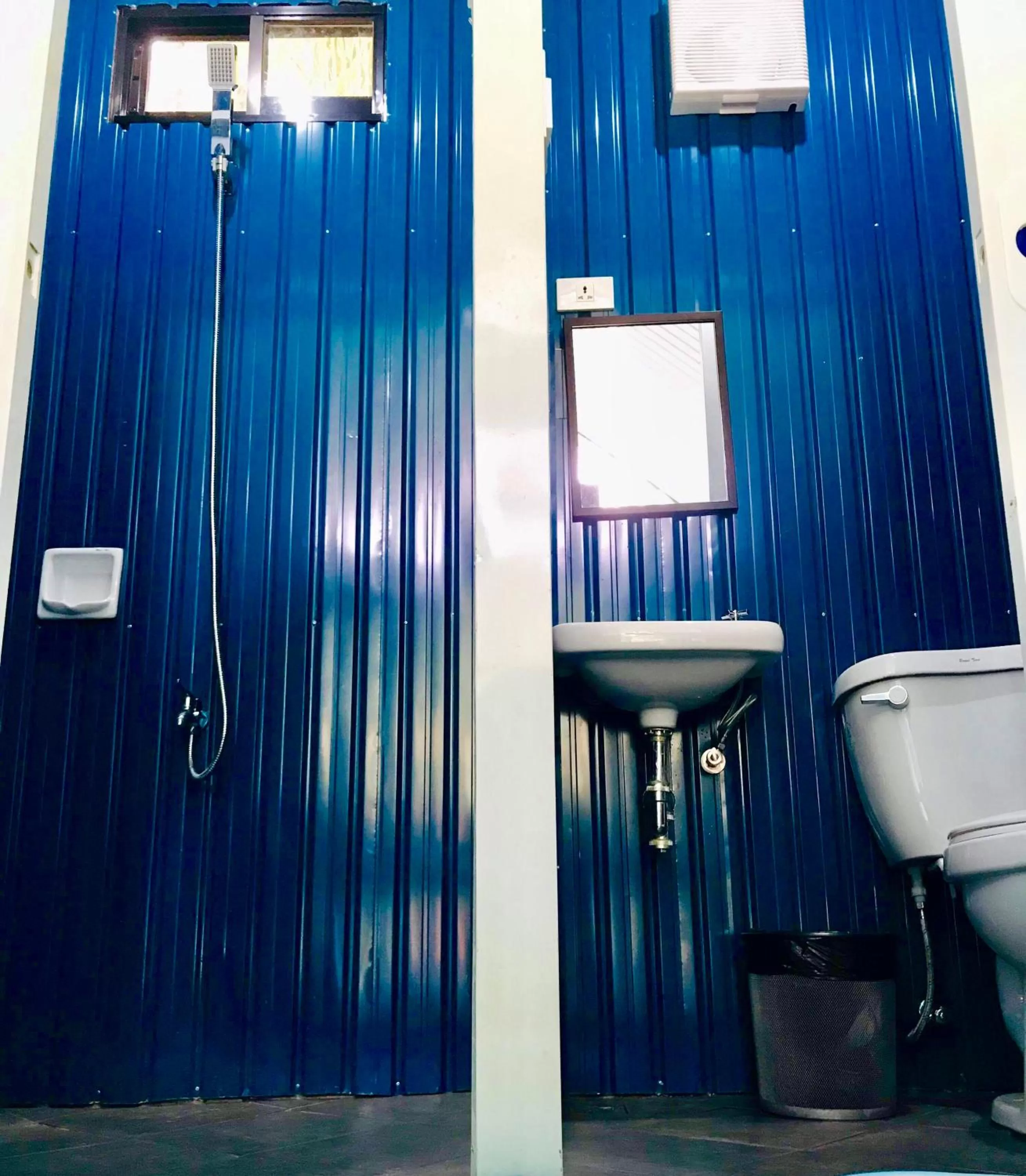 Shower in Lanzones Cabana