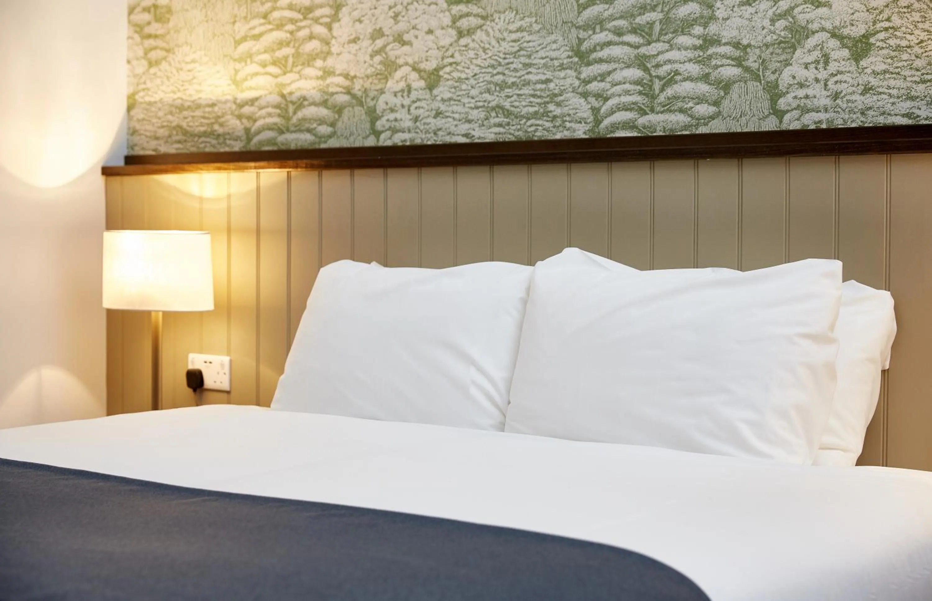 Bed in Kings Head by Chef & Brewer Collection