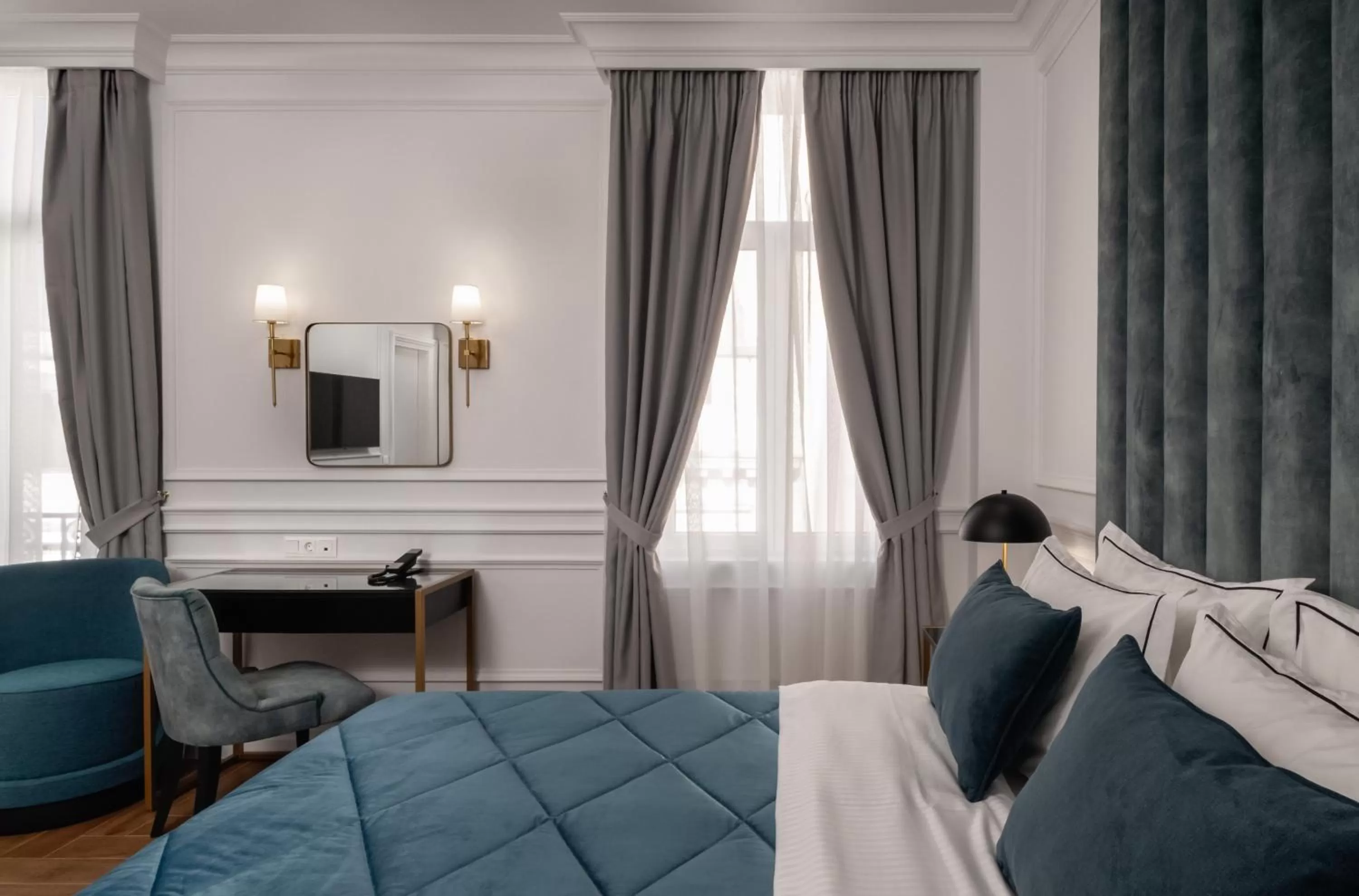 Photo of the whole room, Bed in Praxitelous Luxury Suites