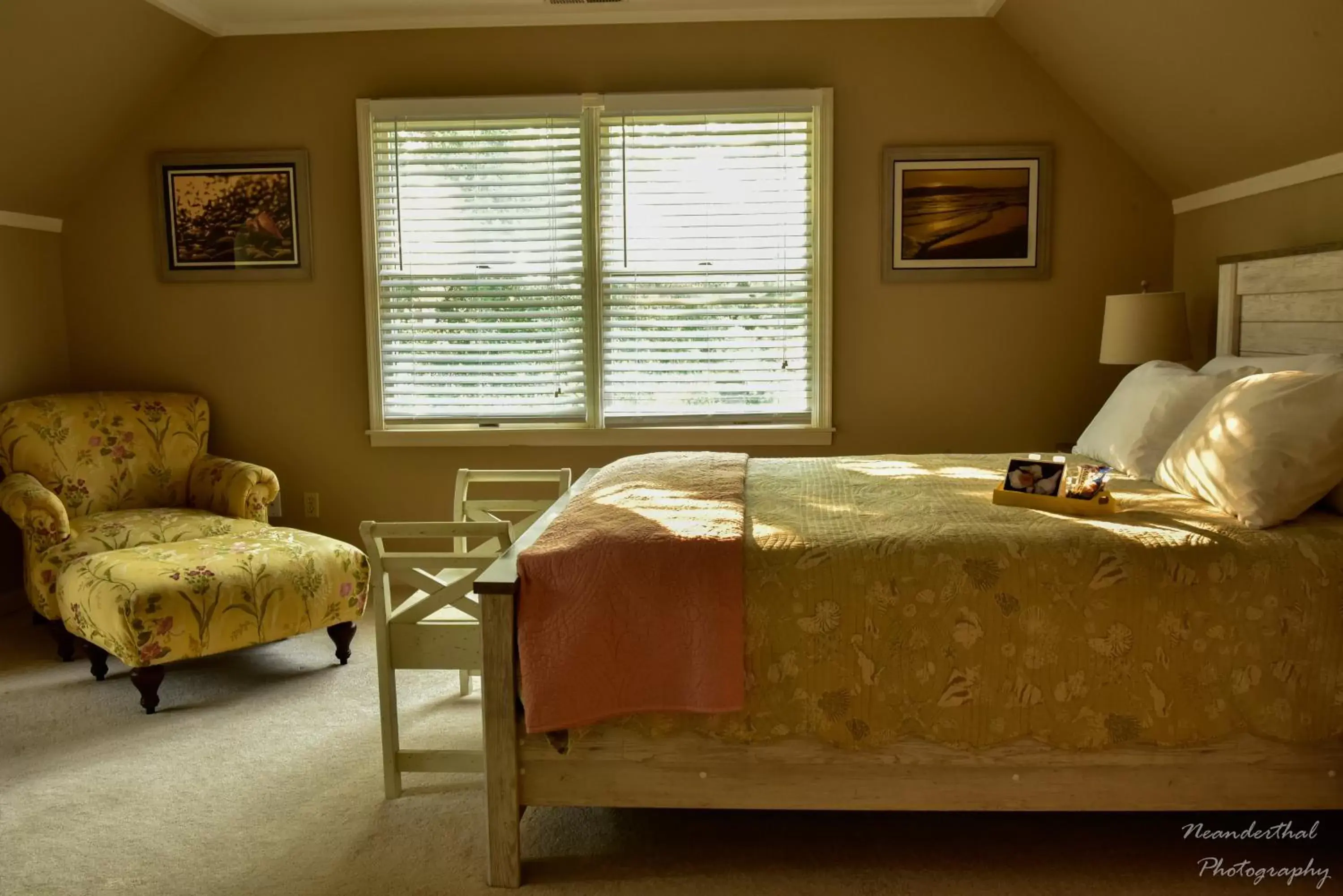 Bedroom, Bed in The Yellow Rose of Talbot Bed and Breakfast