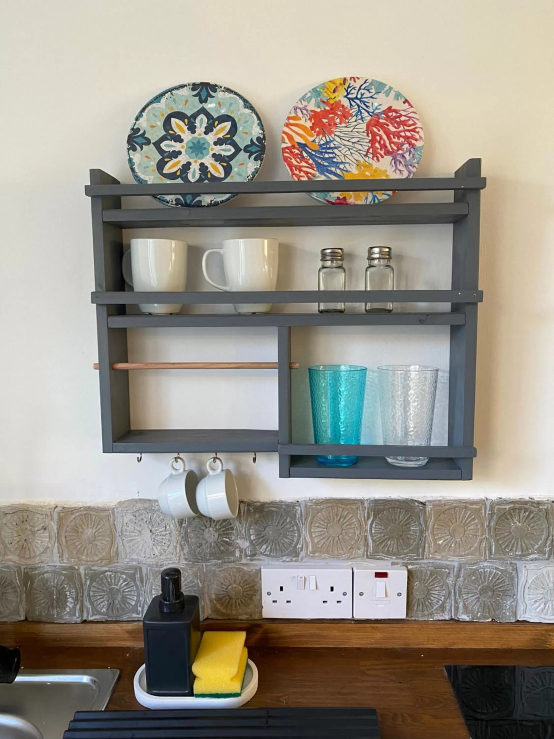Kitchen or kitchenette in Sunside Inn Hotel