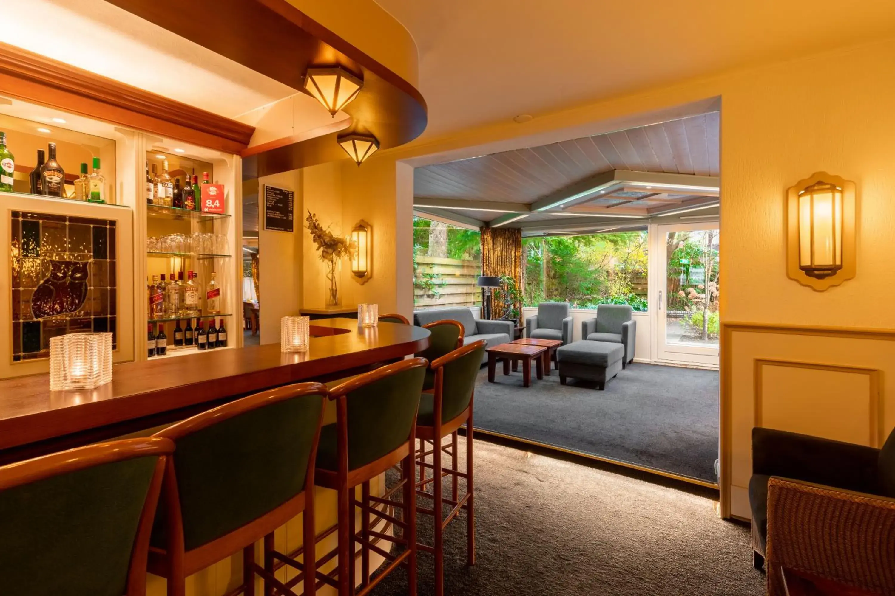 Lounge or bar in Owl Hotel Lounge or bar in Owl Hotel