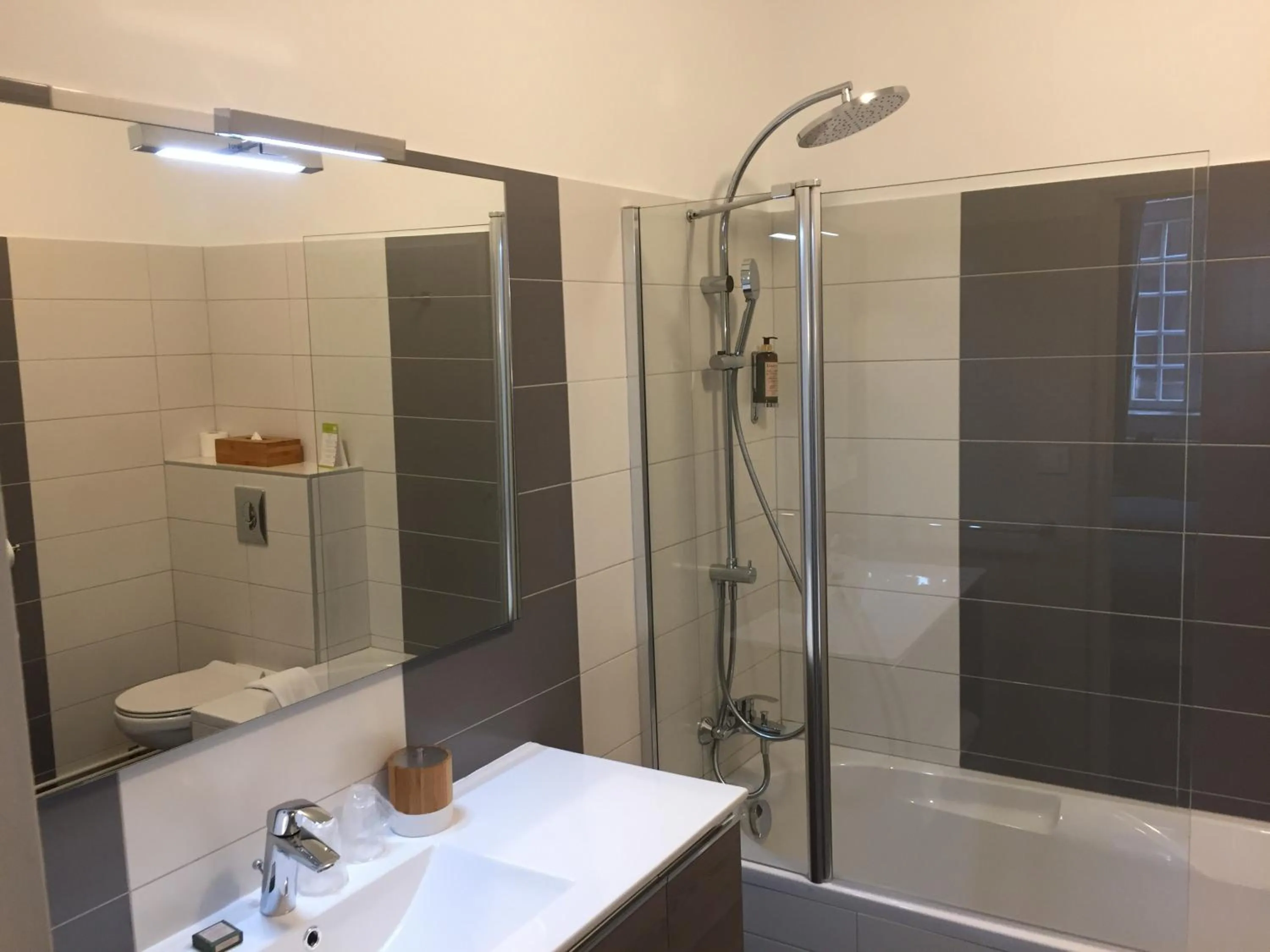 Bathroom in Hotel Du Pont Vieux