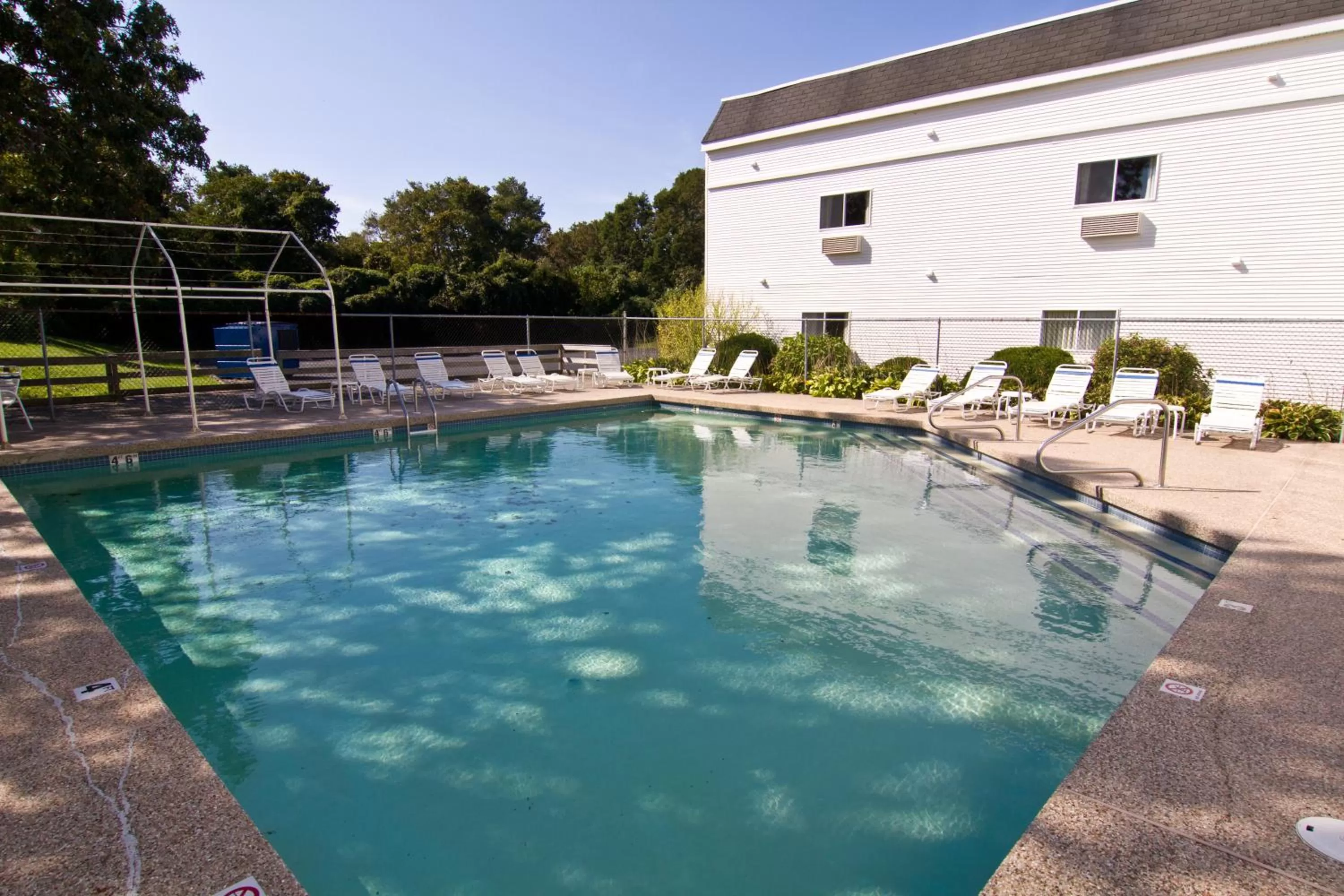 Swimming pool in Sandwich Lodge & Resort