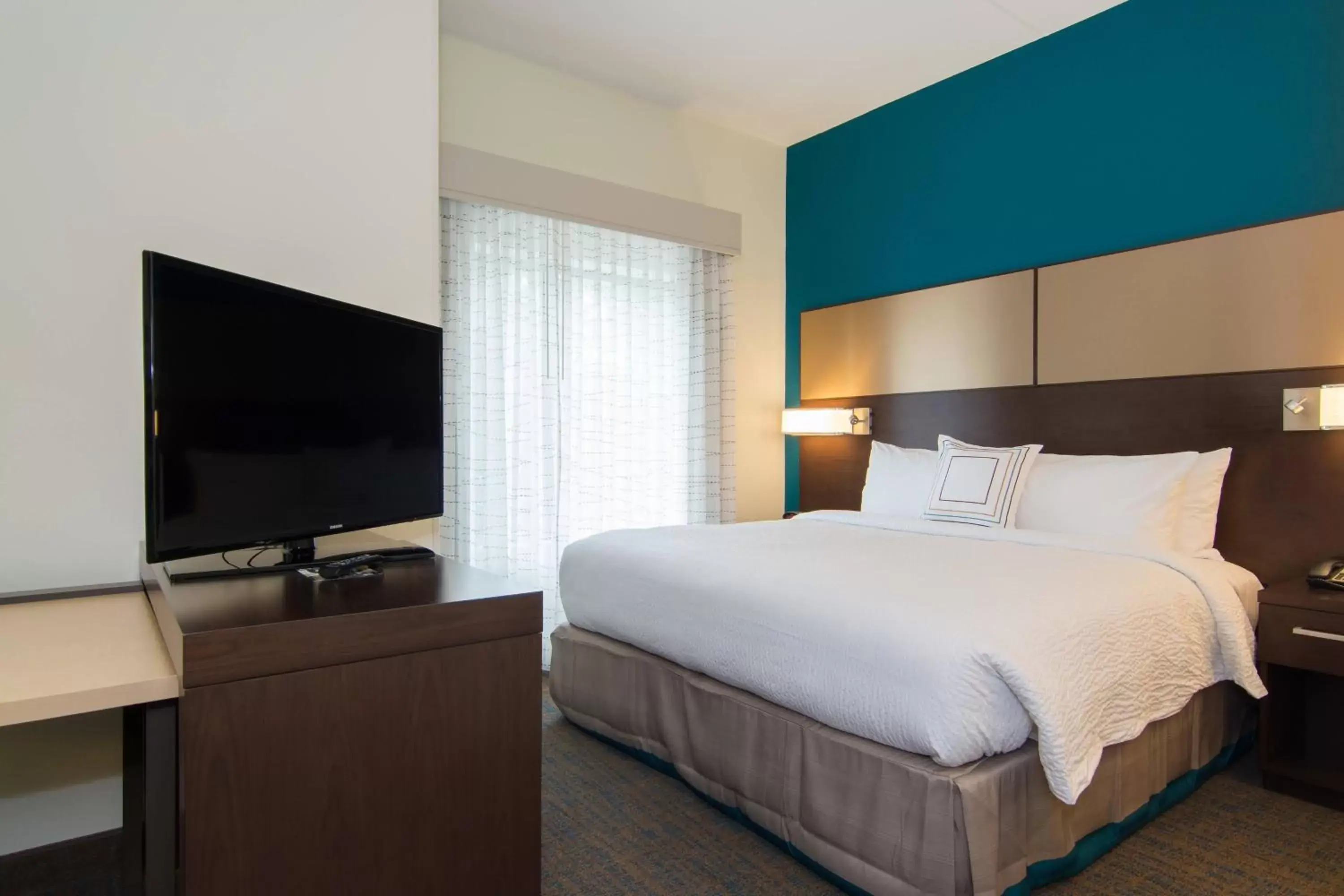 Photo of the whole room, Bed in Residence Inn Raleigh-Durham Airport/Brier Creek