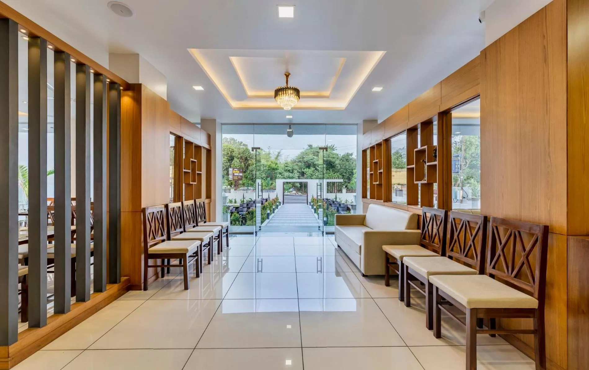 Facade/entrance in Hotel Grand Indu, 3 Star Kolhapur