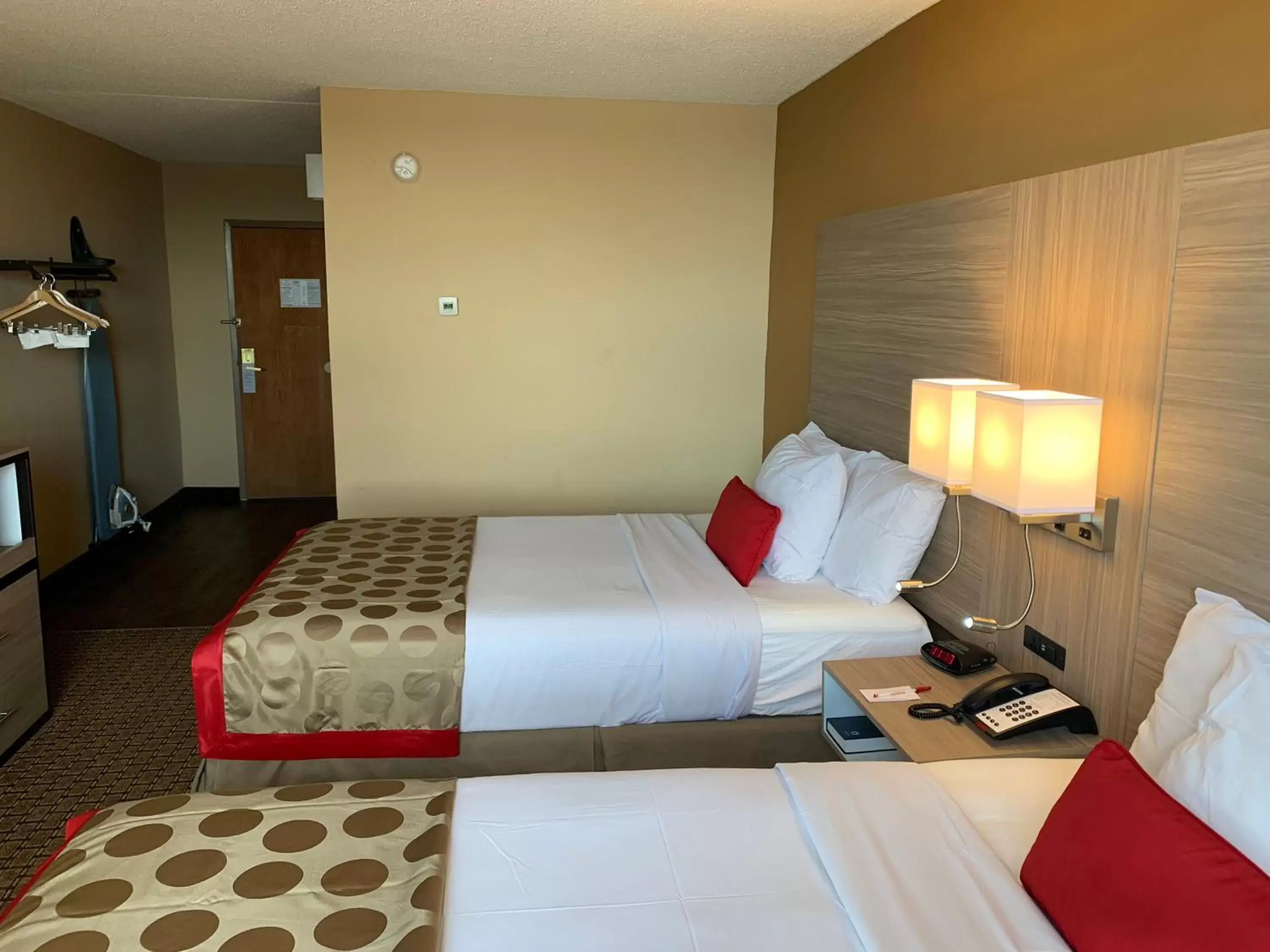 Bed in Ramada by Wyndham West Atlantic City