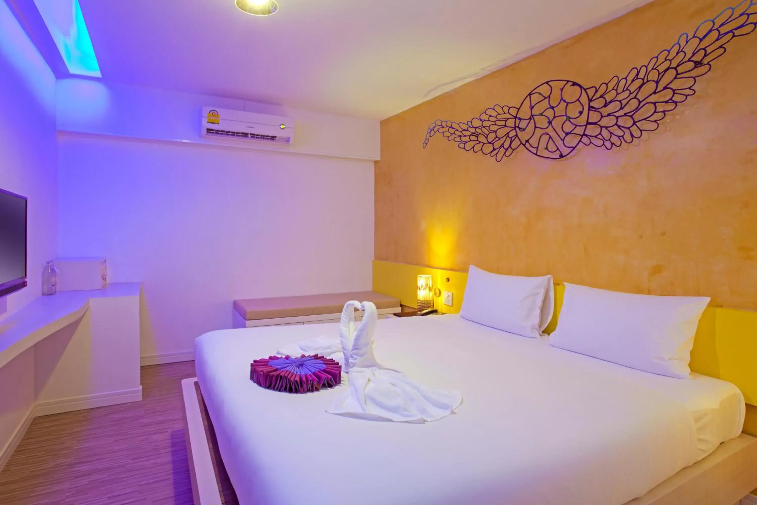 Photo of the whole room, Bed in Holidays Home Photo of the whole room, Bed in Holidays Home