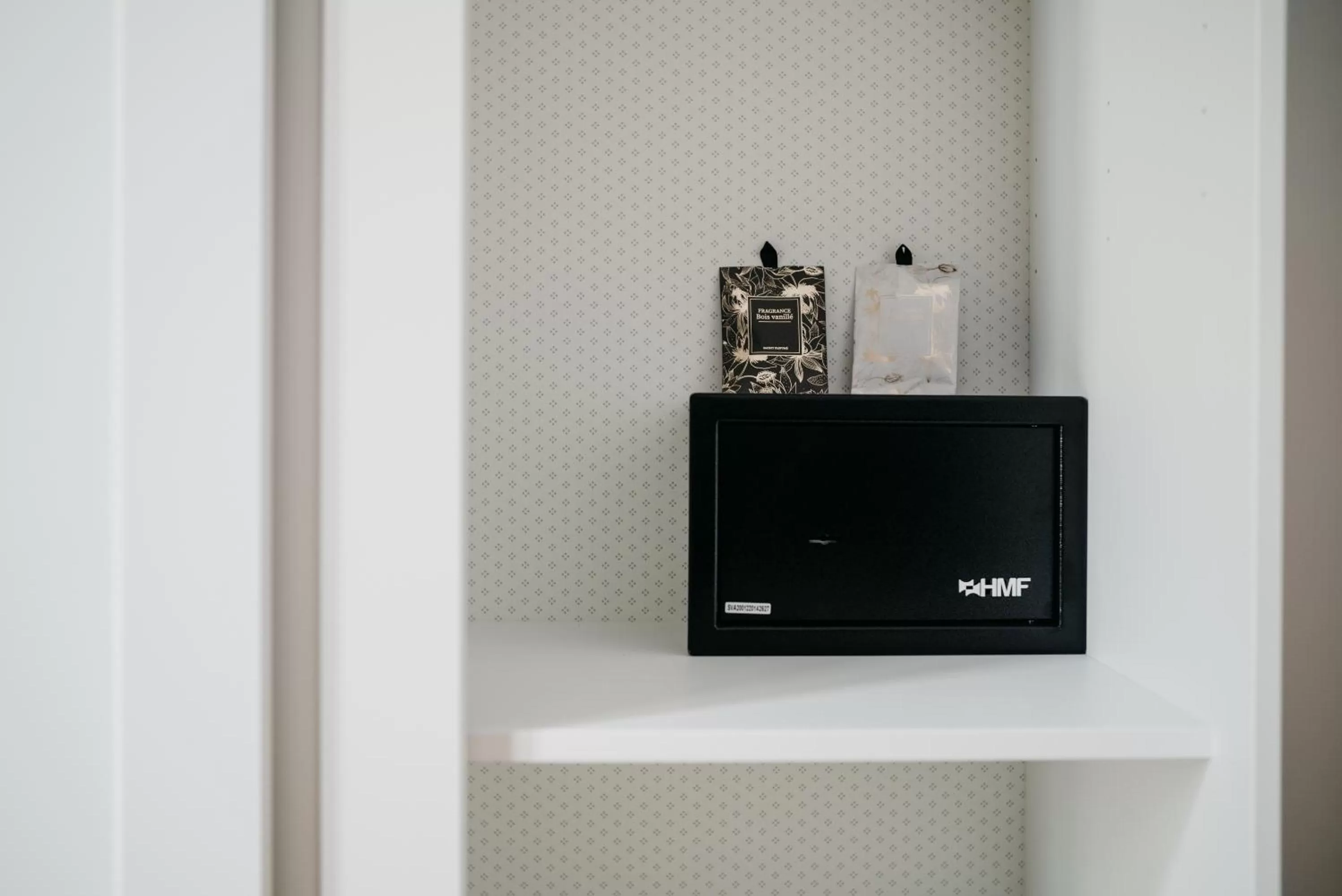 safe in Vista Napoli Residence by Casa Napoletana