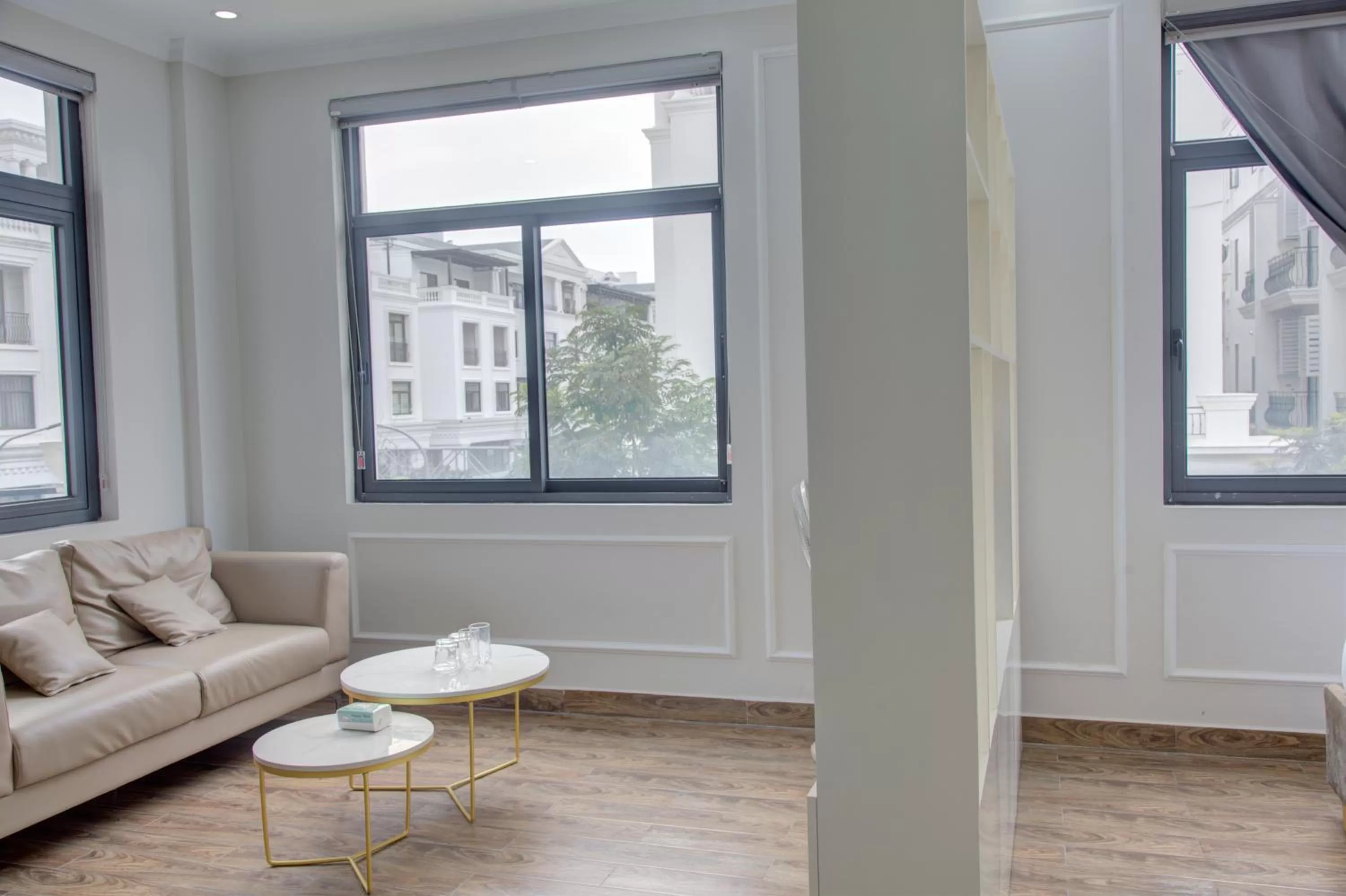 Living room, Seating Area in The Flamboyant #StayWork Vinhomes Marina