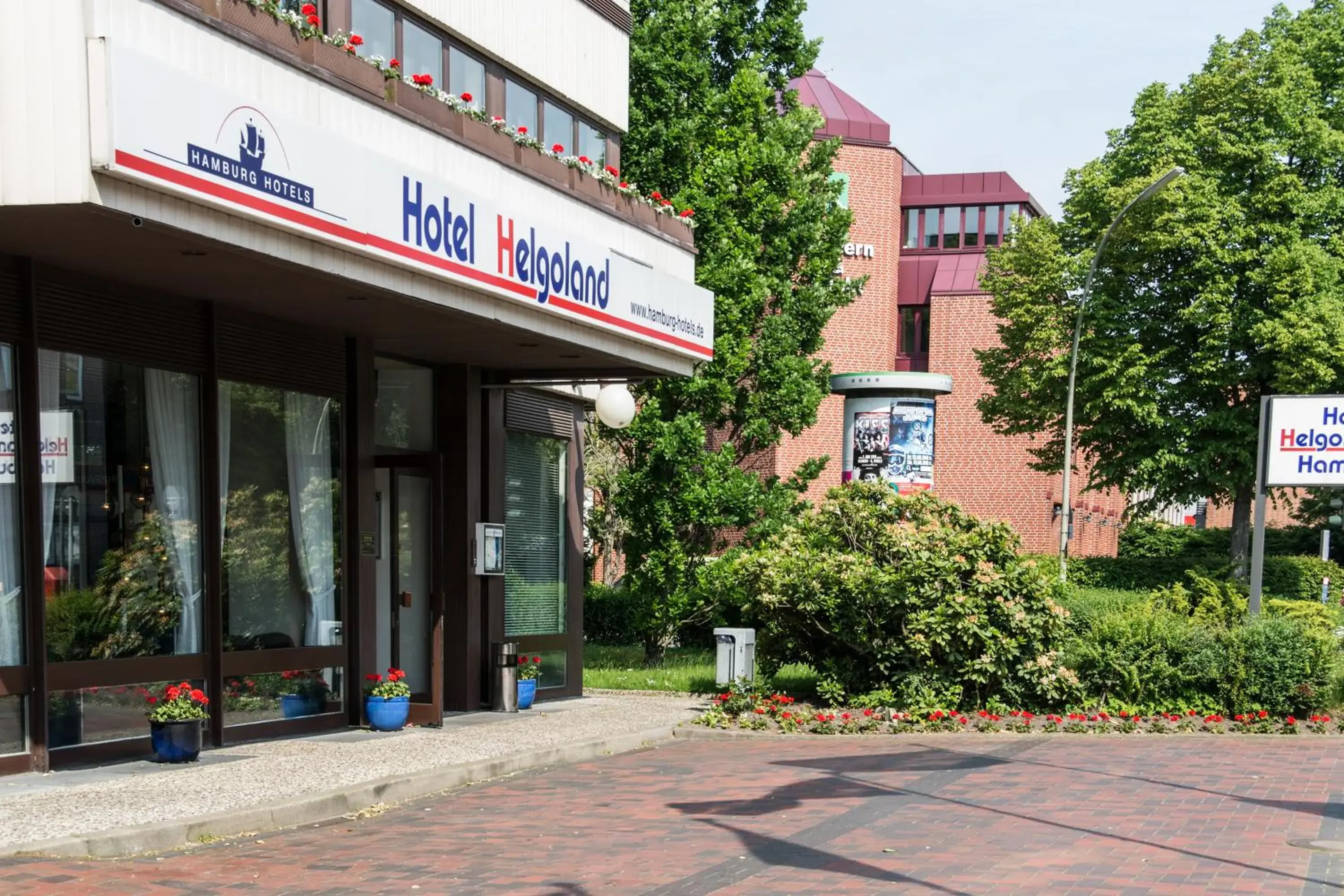 Day, Facade/Entrance in Hotel Helgoland