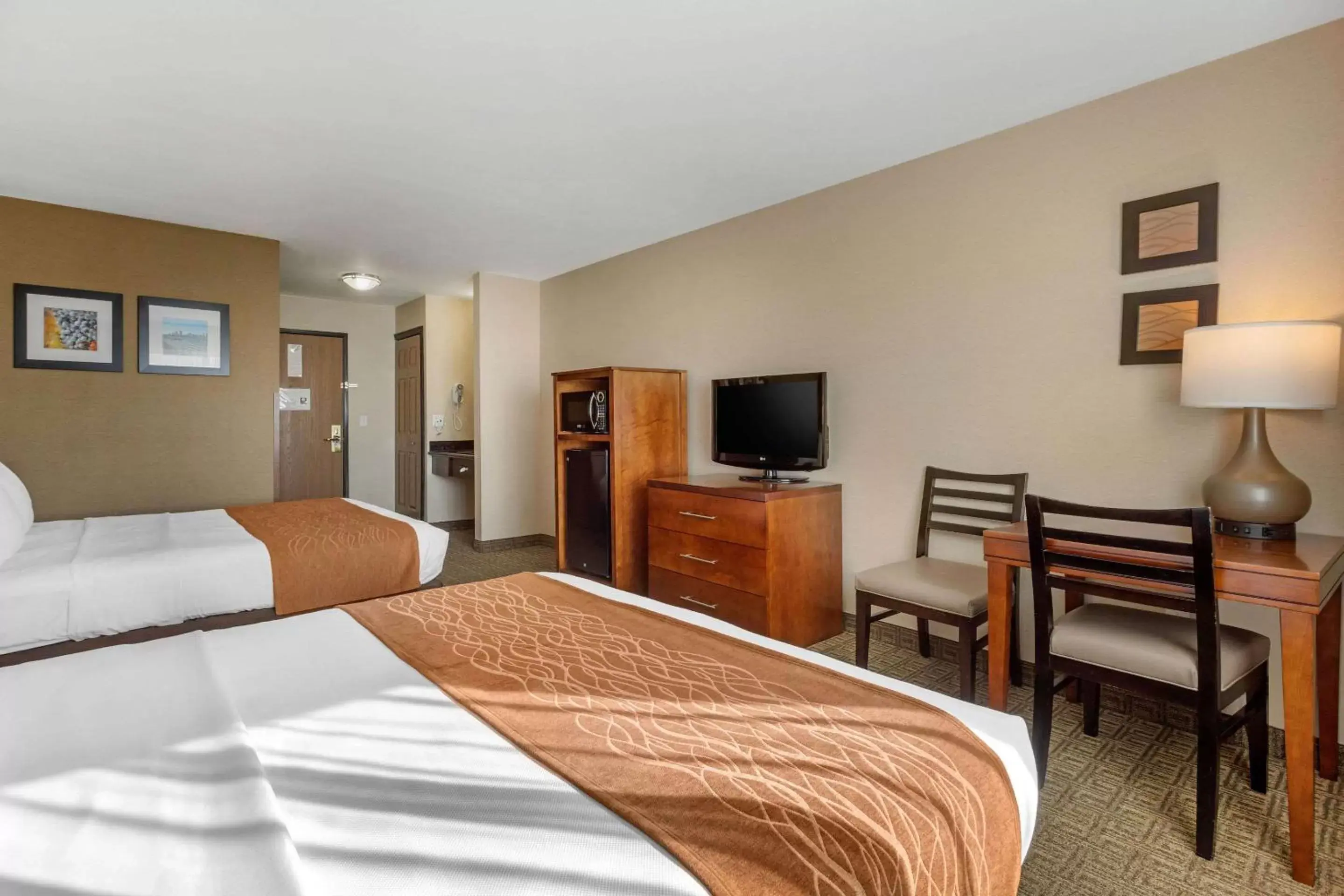 Photo of the whole room in Comfort Inn & Suites Murrieta Temecula Wine Country