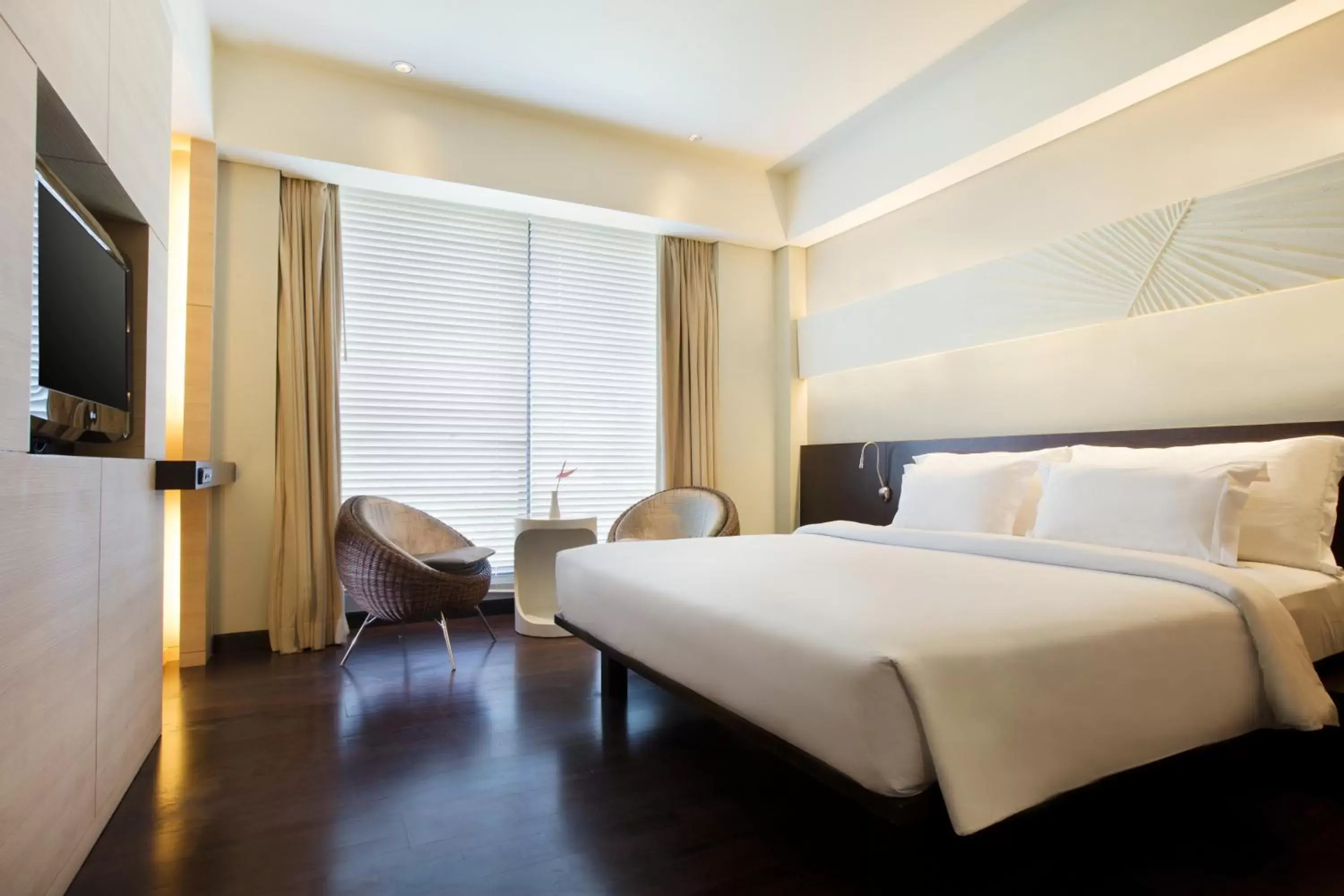 Bedroom, Bed in Novotel Manado Golf Resort & Convention Center