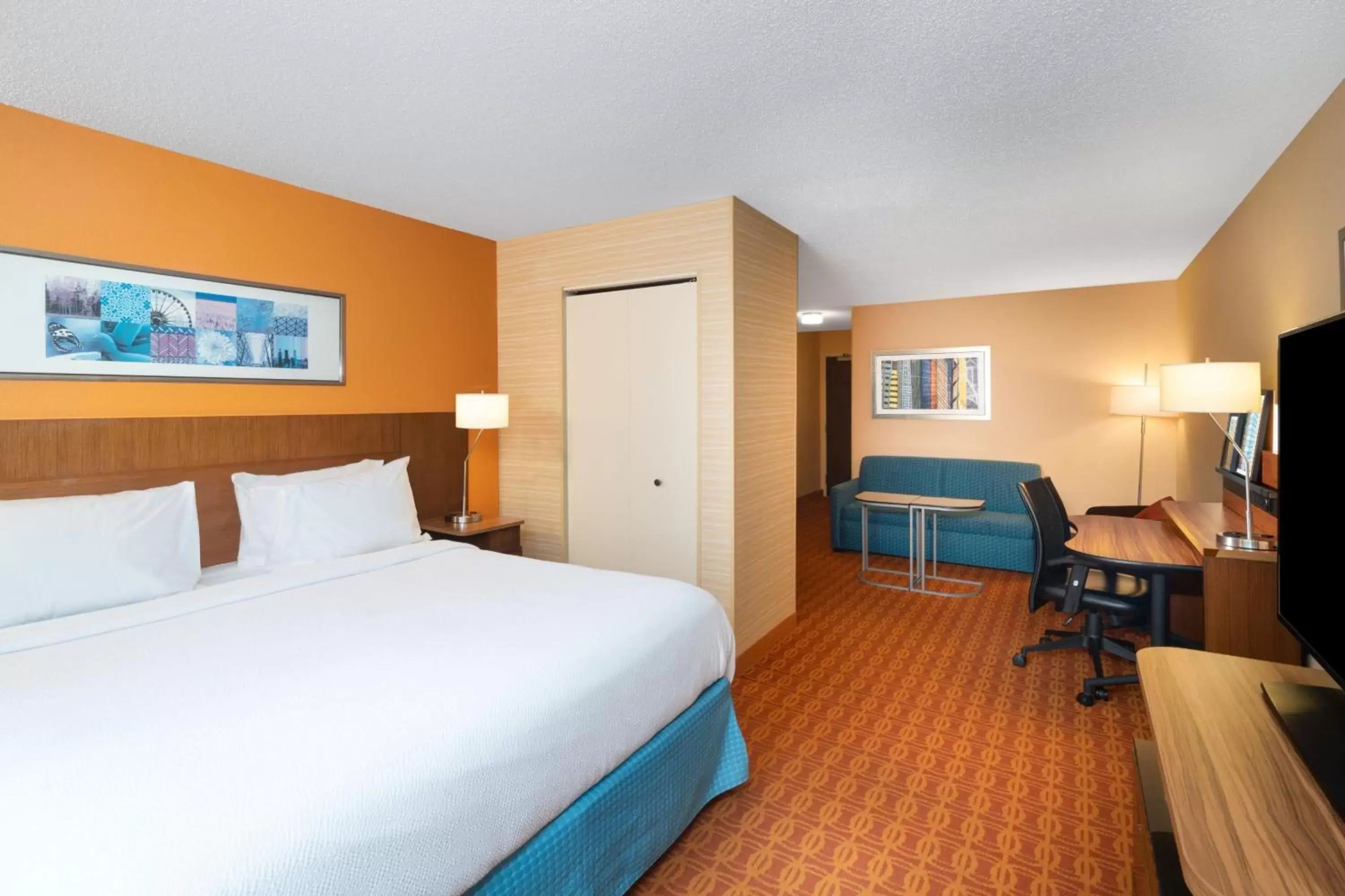 Photo of the whole room, Bed in Fairfield Inn and Suites by Marriott Nashville Smyrna