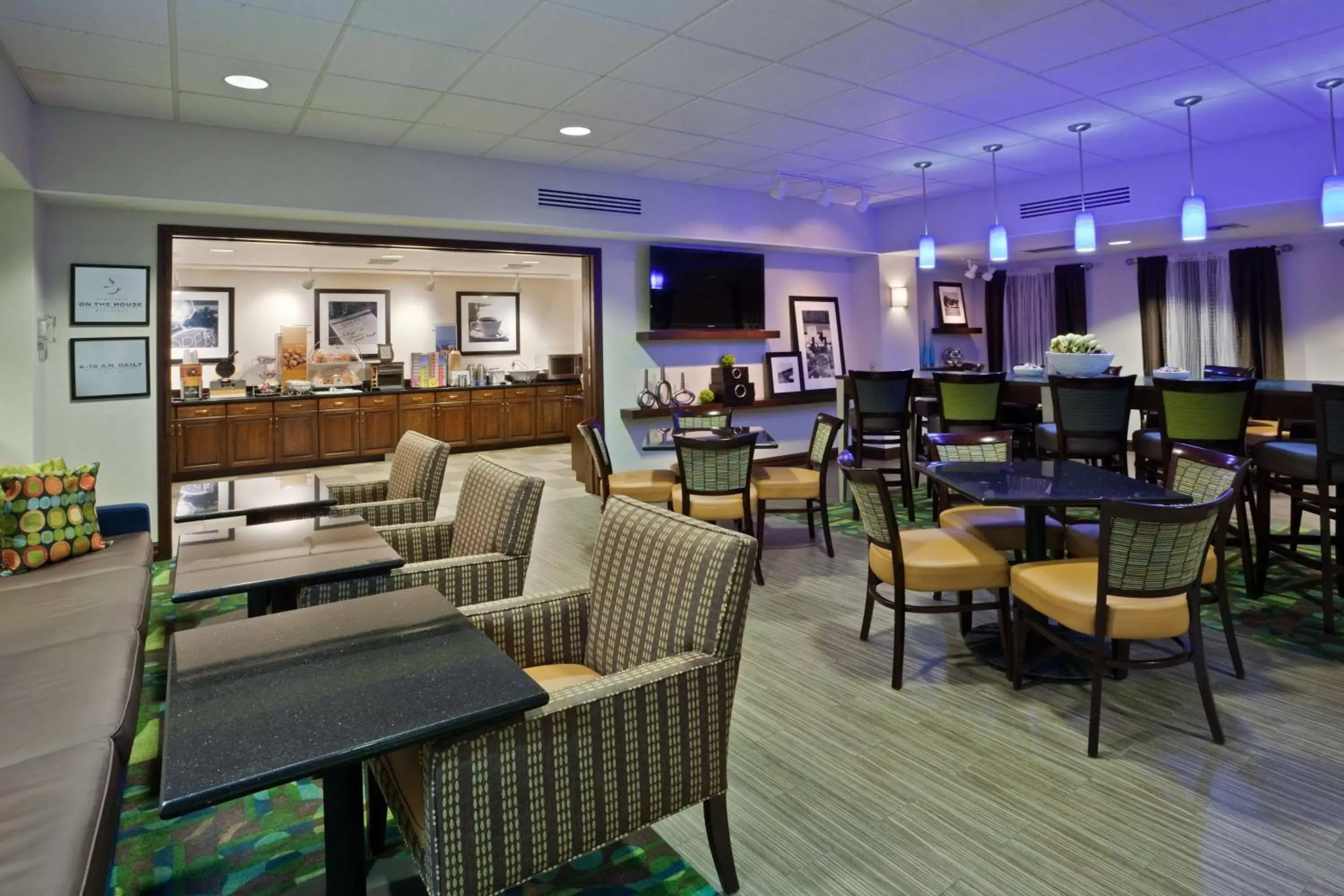 Lobby or reception, Restaurant/Places to Eat in Hampton Inn DuBois