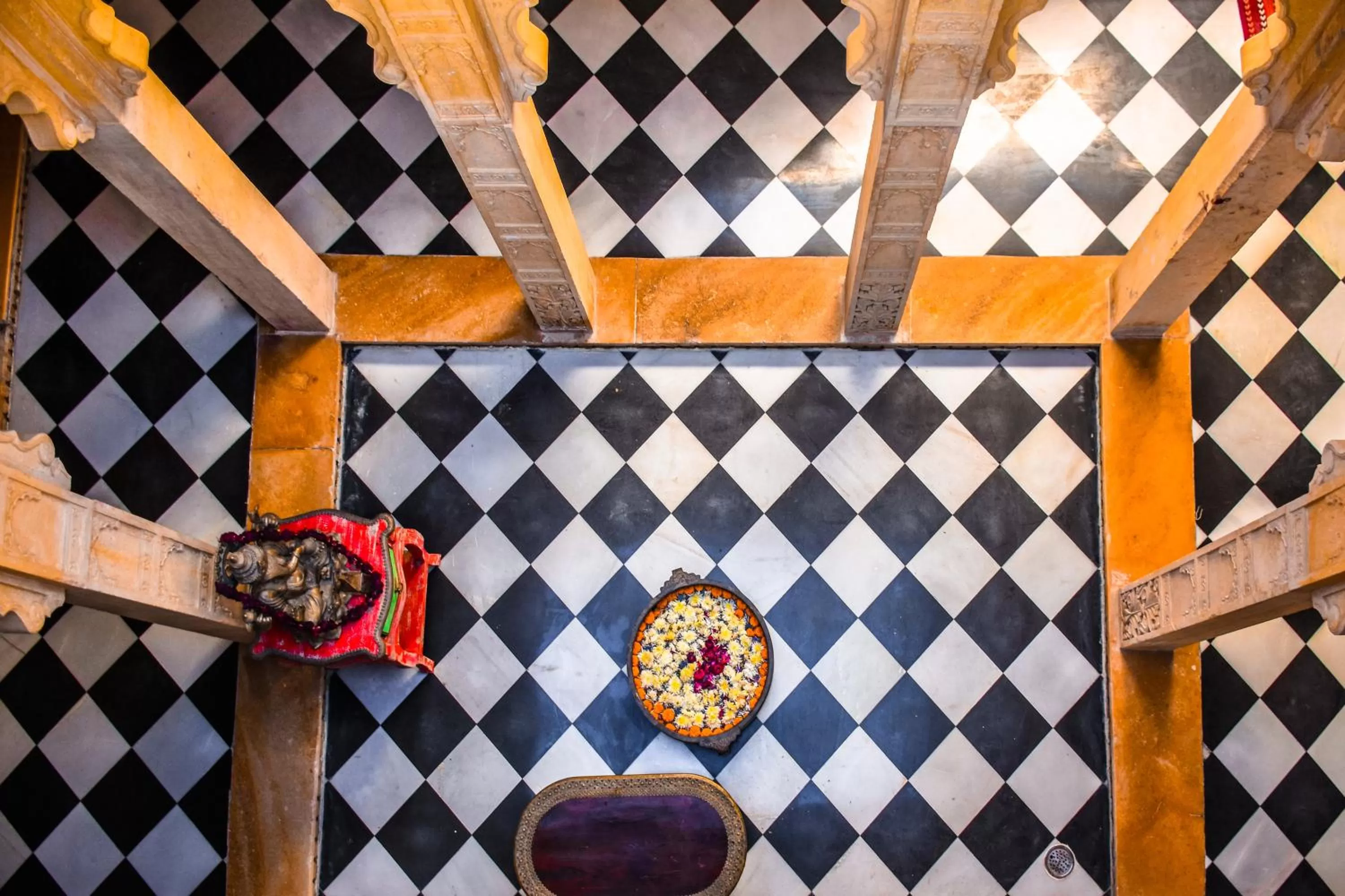 Inner courtyard view in Garh Meera - A Sensational Boutique Hotel