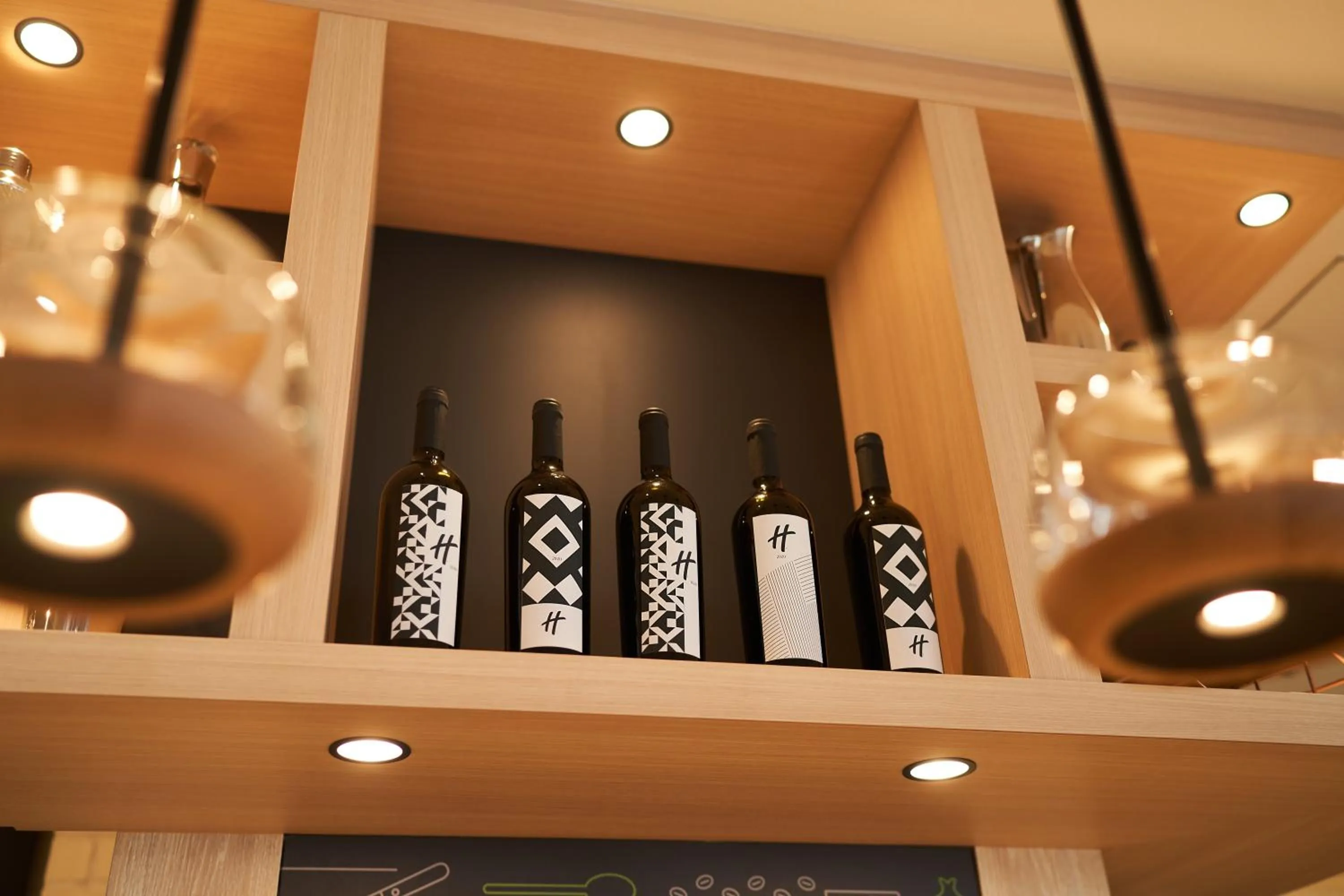 Restaurant/places to eat in Holiday Inn & Suites Shin Osaka by IHG