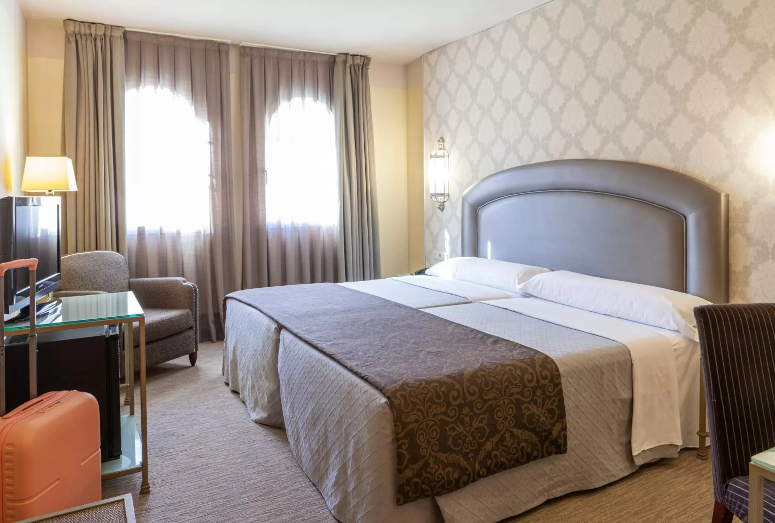 View (from property/room), Bed in Hotel Macià Alfaros View (from property/room), Bed in Hotel Macià Alfaros