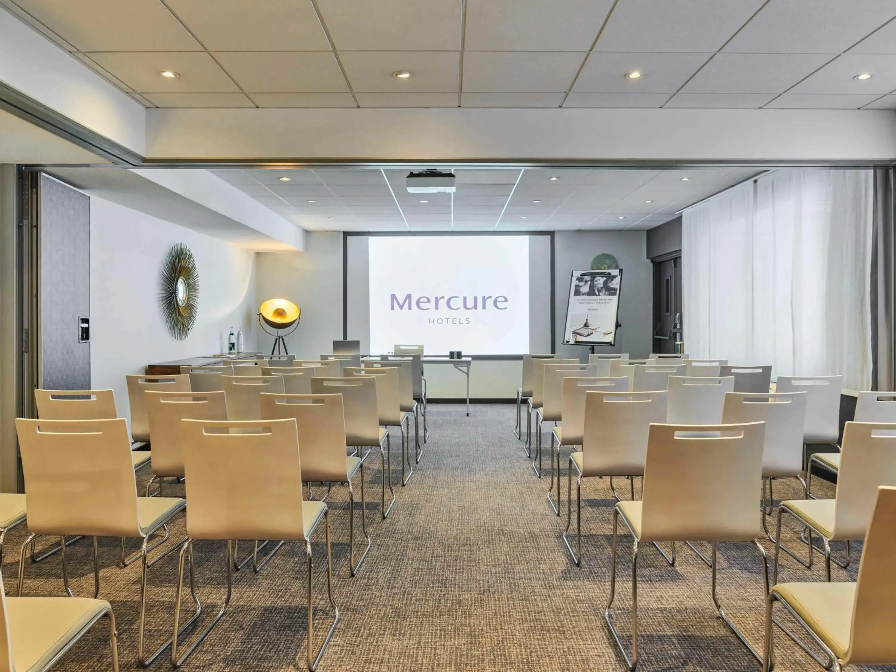 Meeting/conference room in Hotel Mercure Paris 15 Porte de Versailles