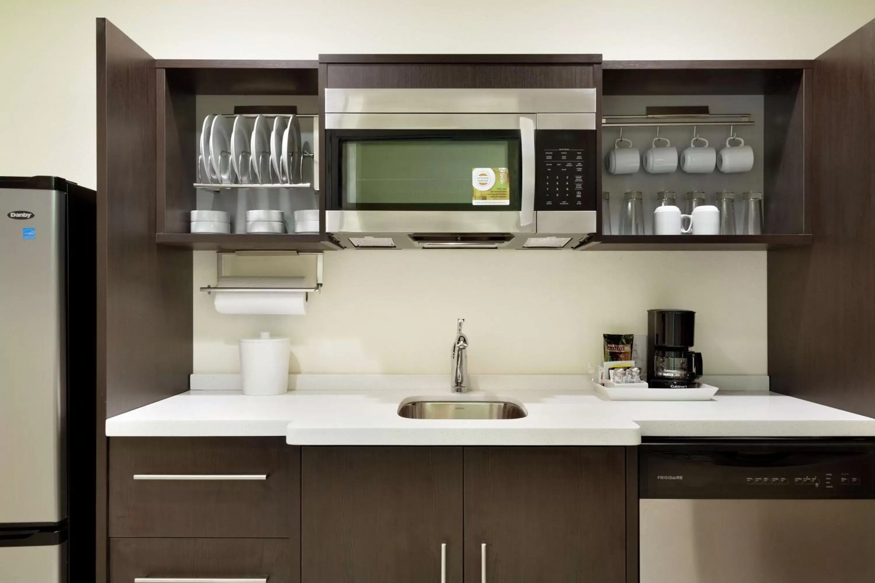 Kitchen or kitchenette, Kitchen/Kitchenette in Home2 Suites by Hilton Cincinnati Liberty Township