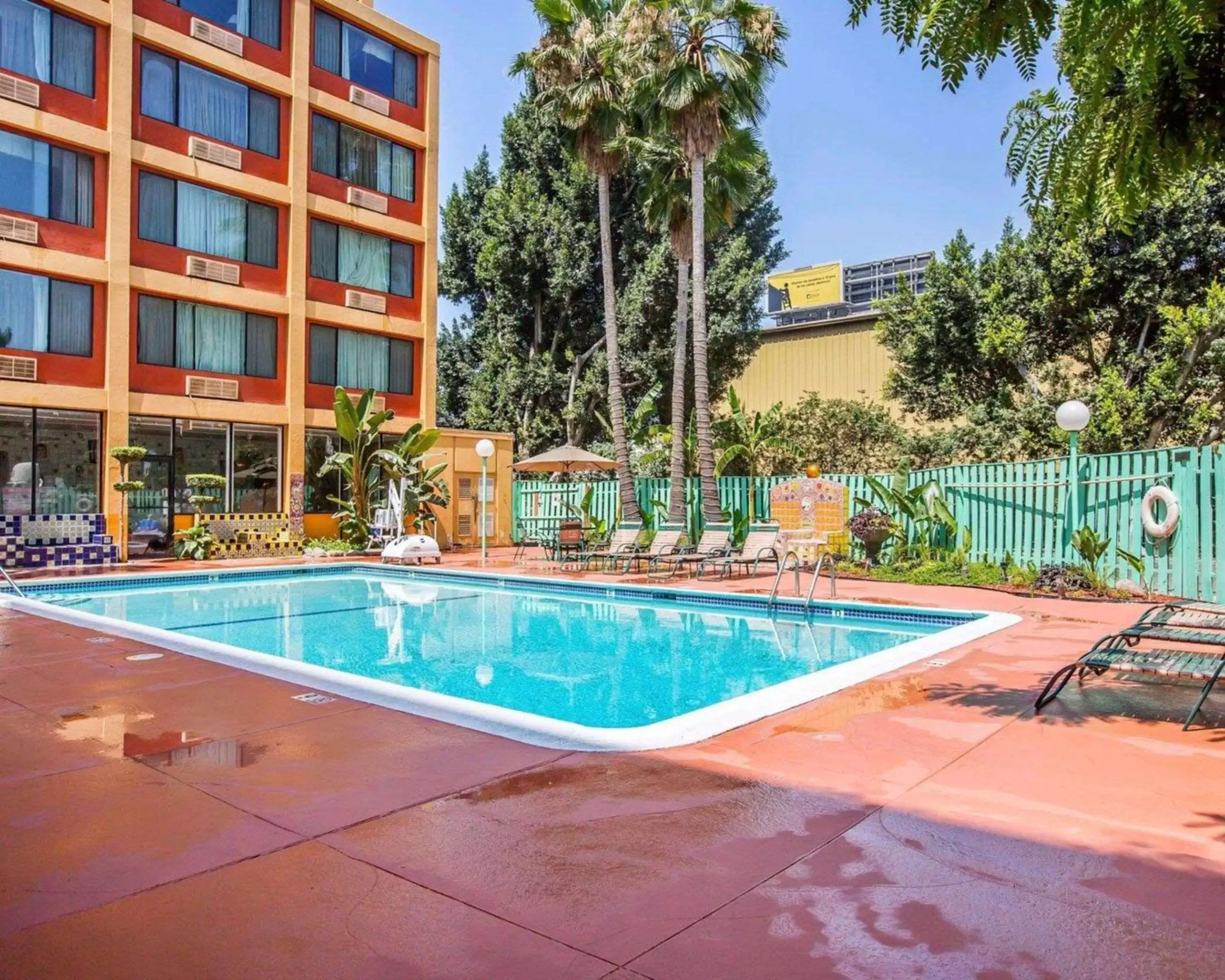 On site, Swimming Pool in Quality Inn & Suites Montebello - Los Angeles