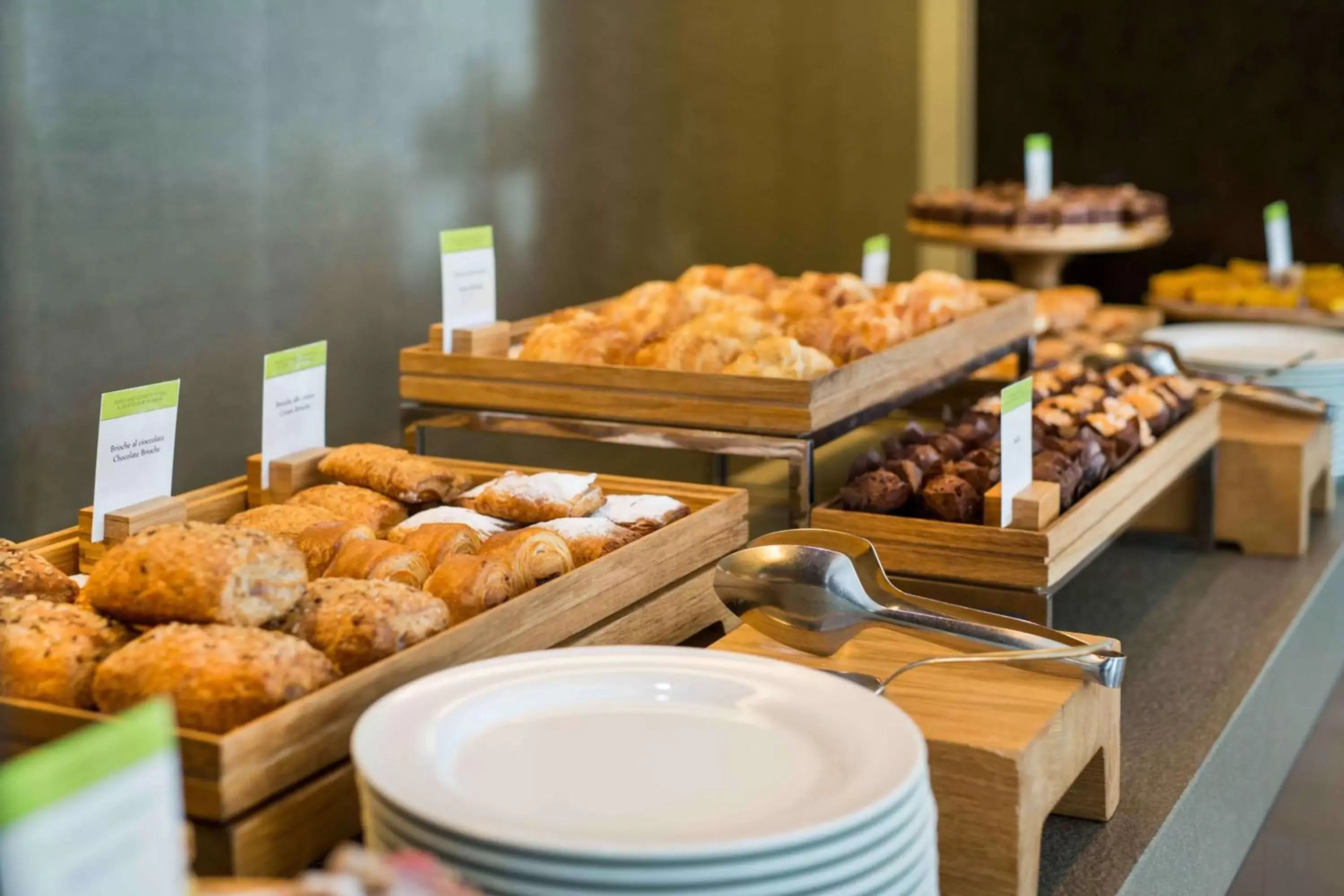 Dining area, Food in DoubleTree by Hilton Hotel Venice - North