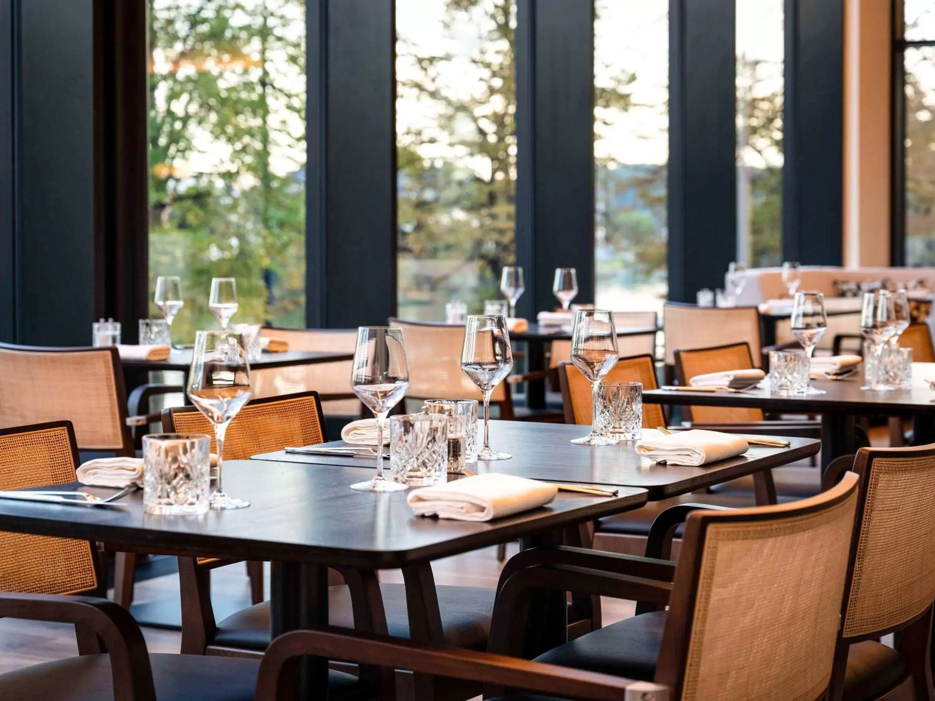 Restaurant/Places to Eat in Mercure Namur Hotel