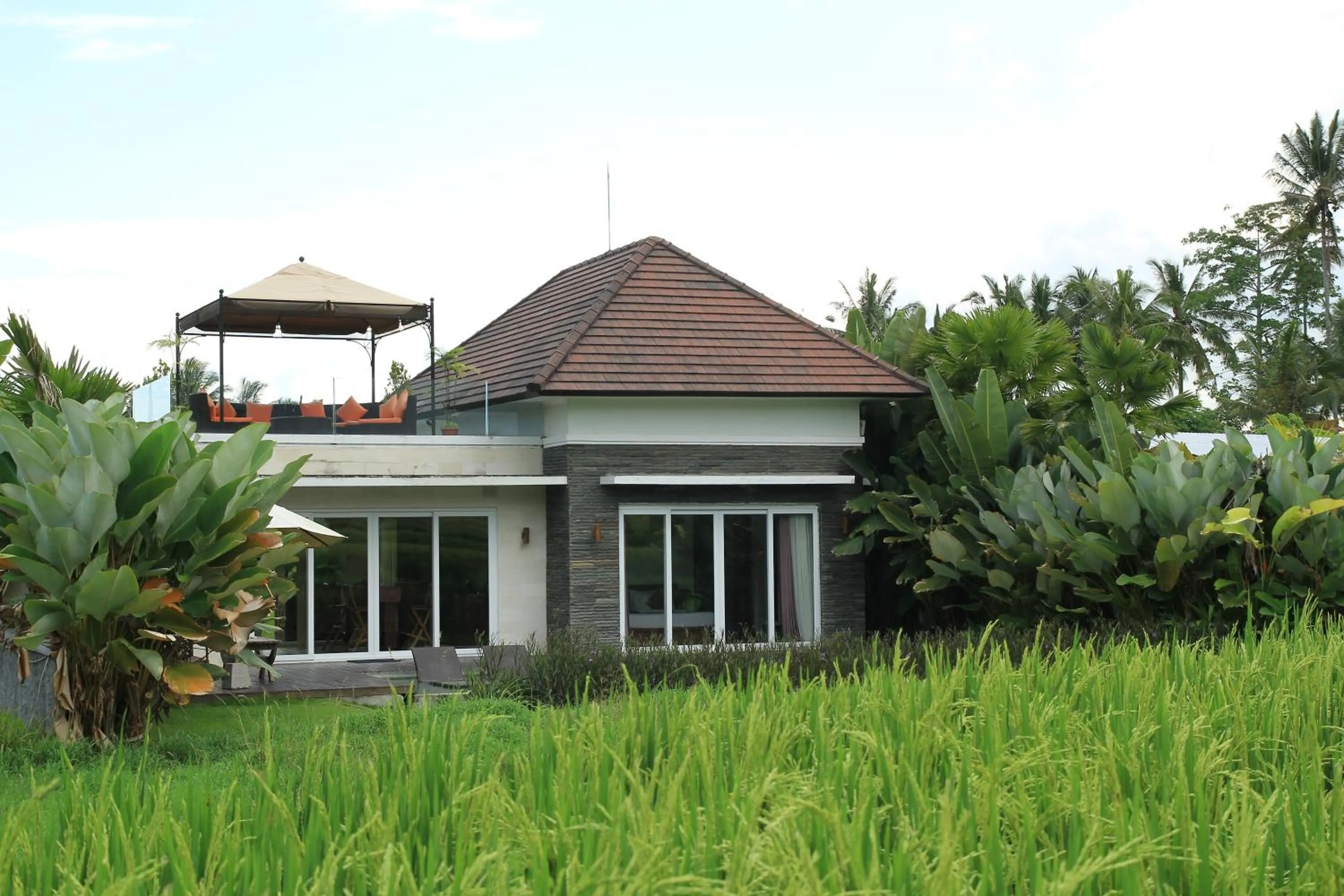 Facade/entrance in The Samara Villas & Restaurant
