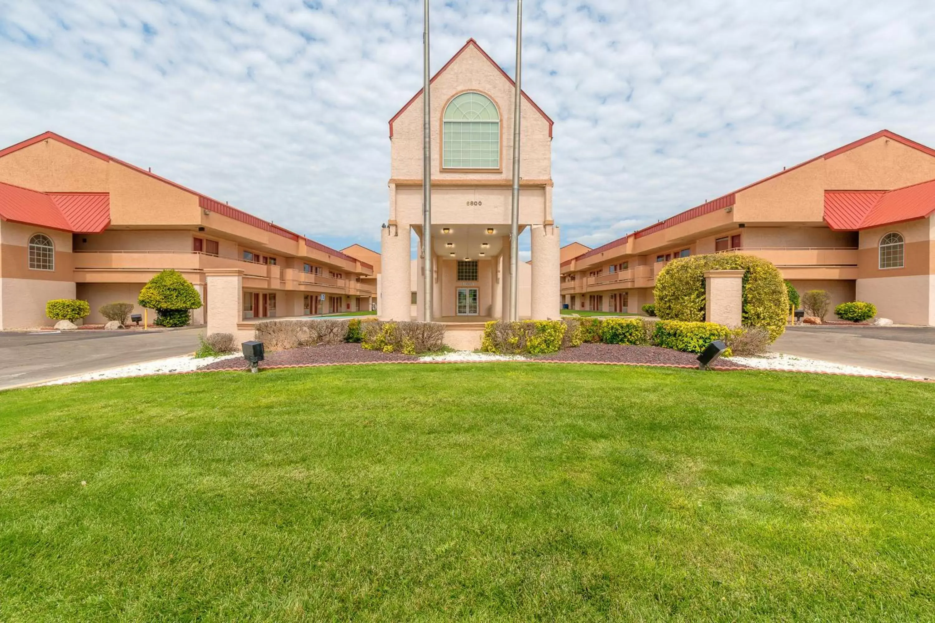 Property Building in Red Roof Inn Amarillo West