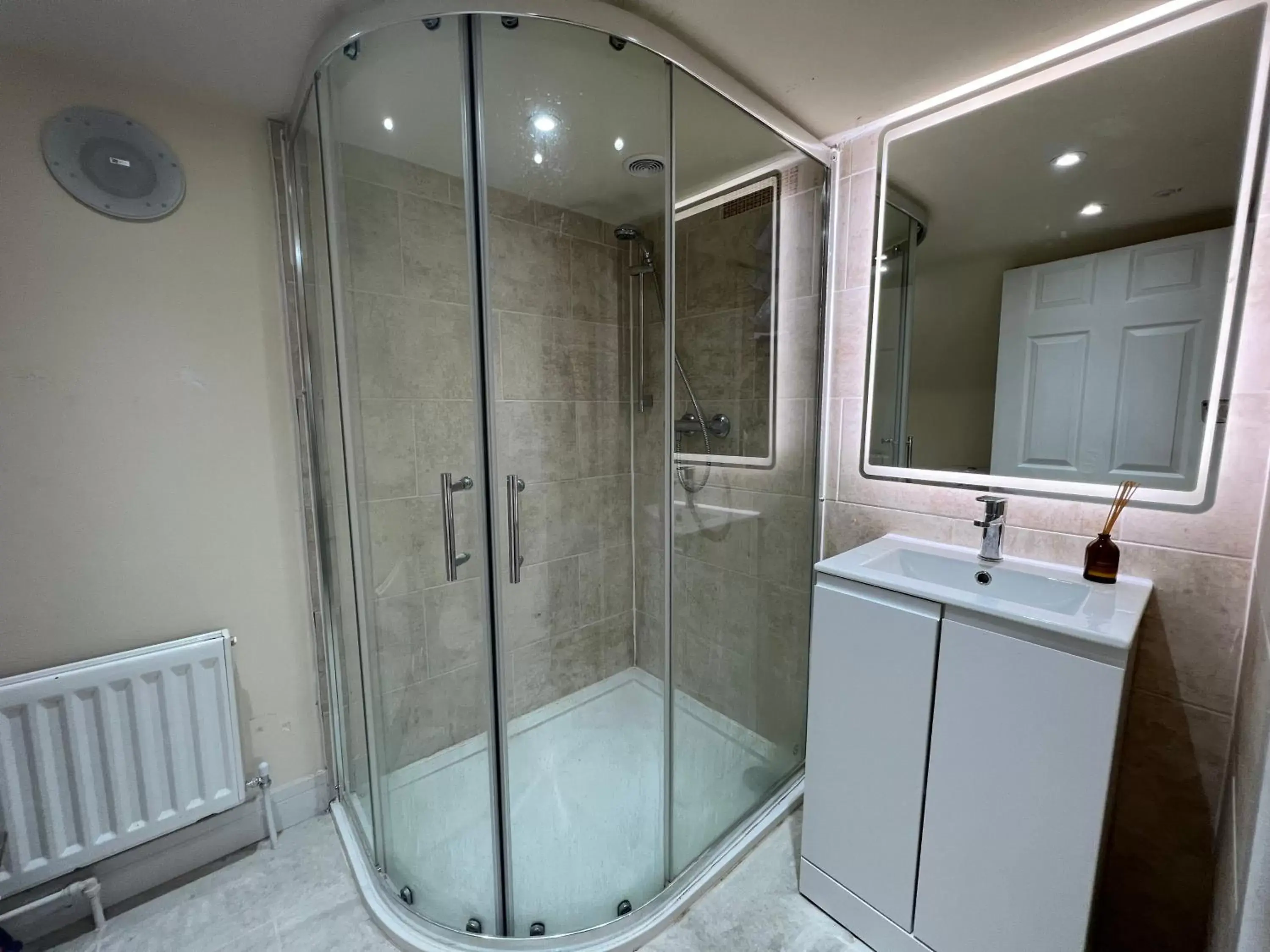 Shower, Bathroom in Tumbleweed Cottage