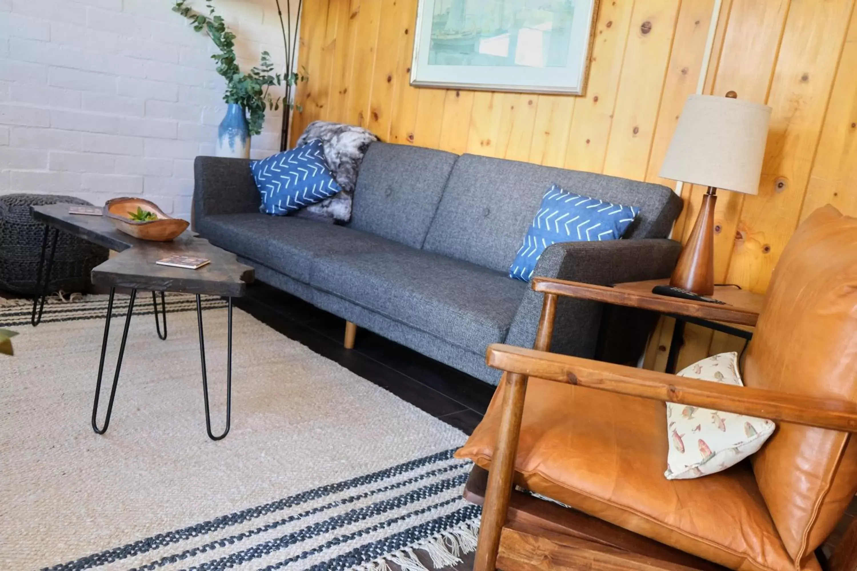 Seating Area in Lake Front Cabins