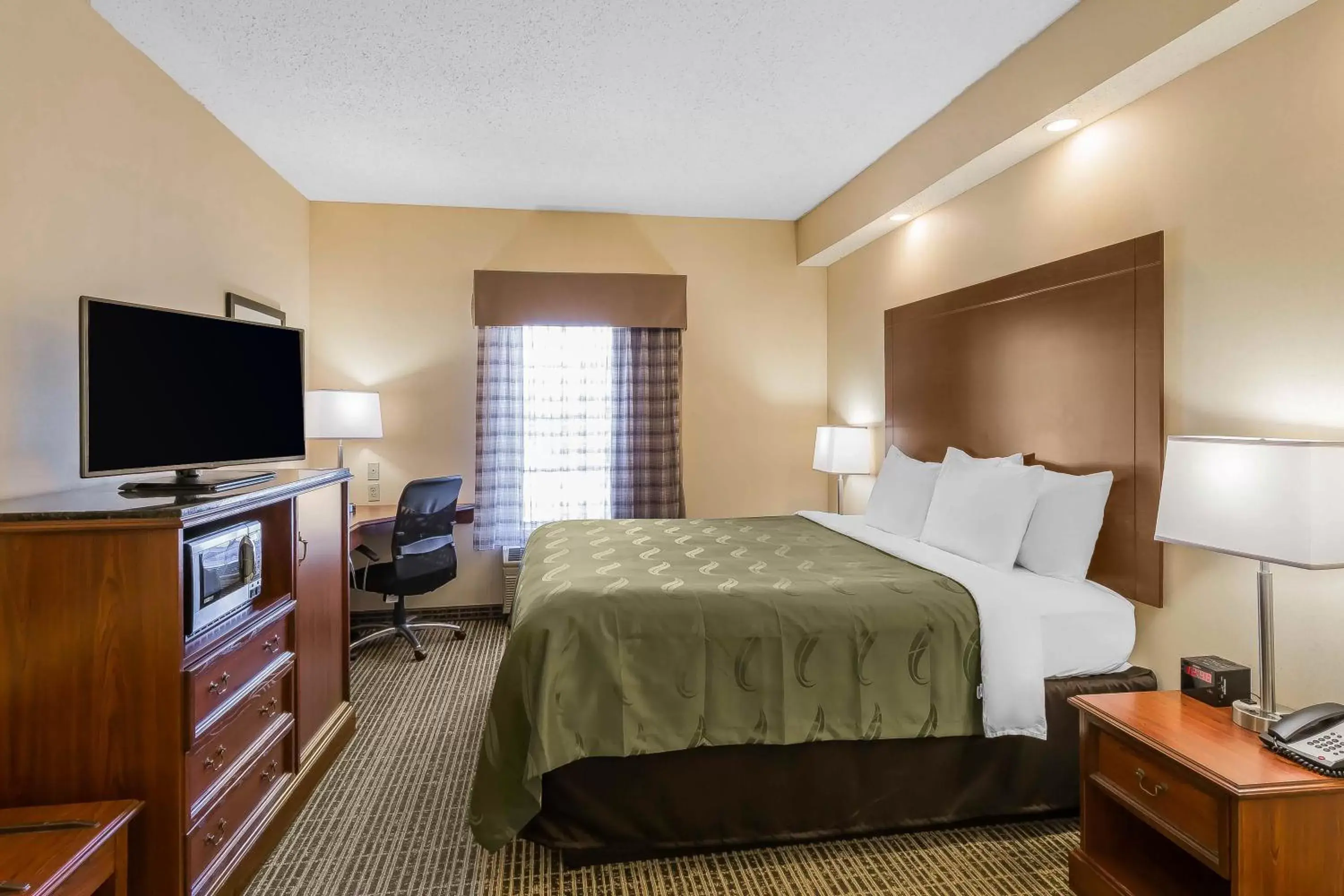 King Room - Non-Smoking in Quality Inn Alcoa Knoxville