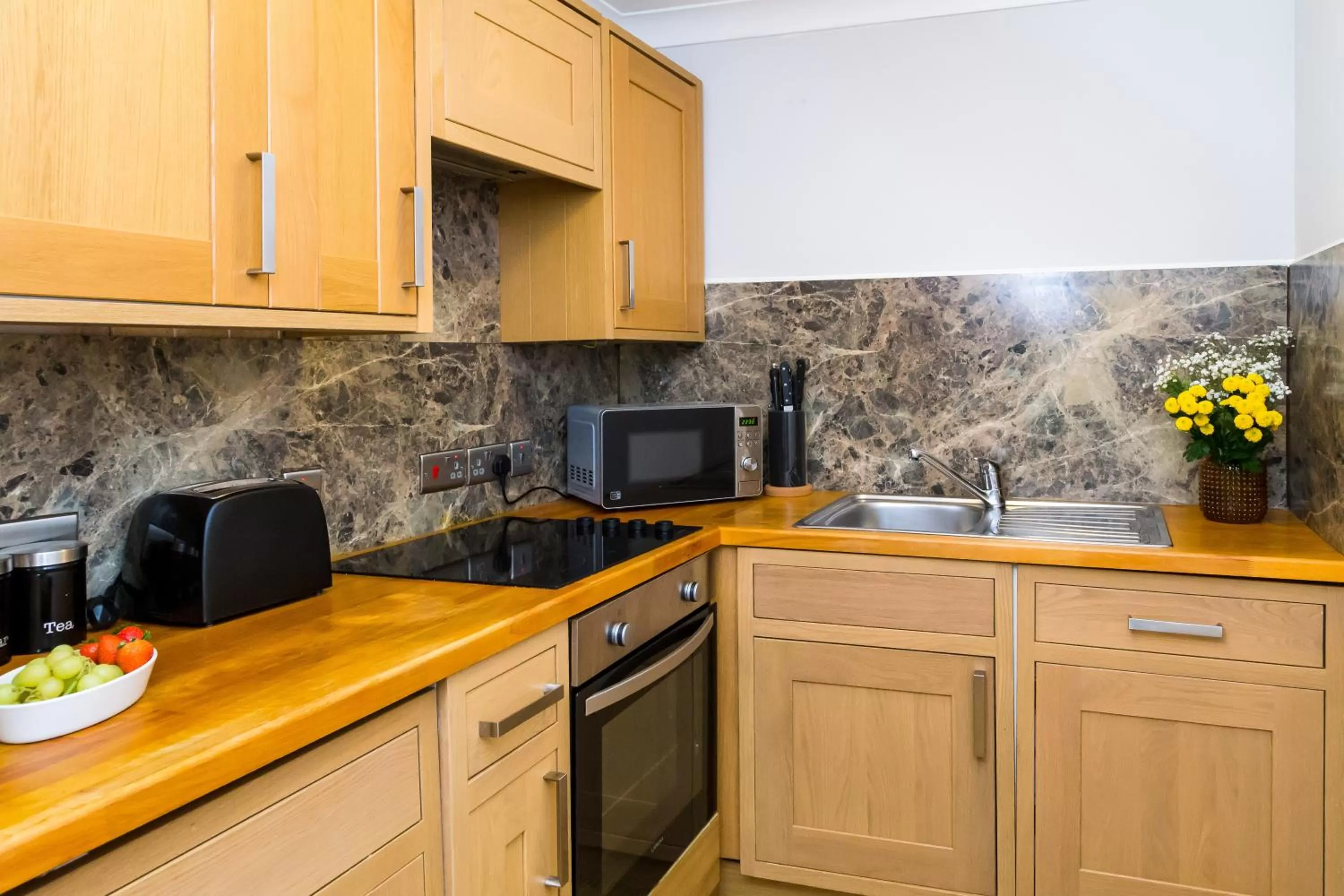 Kitchen or kitchenette in Goodramgate Apartments