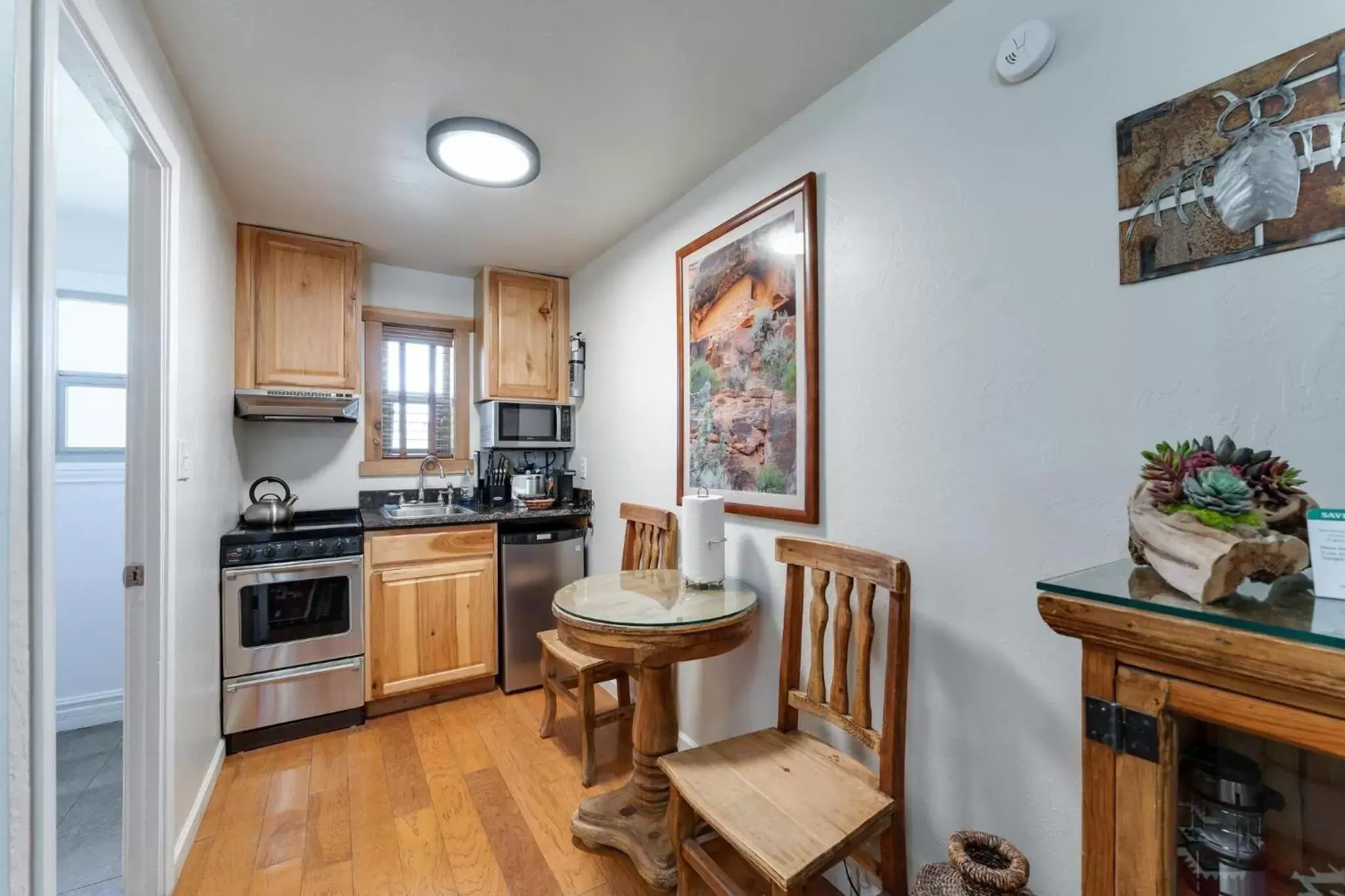 Kitchen or kitchenette, Kitchen/Kitchenette in Stone Lizard Lodge