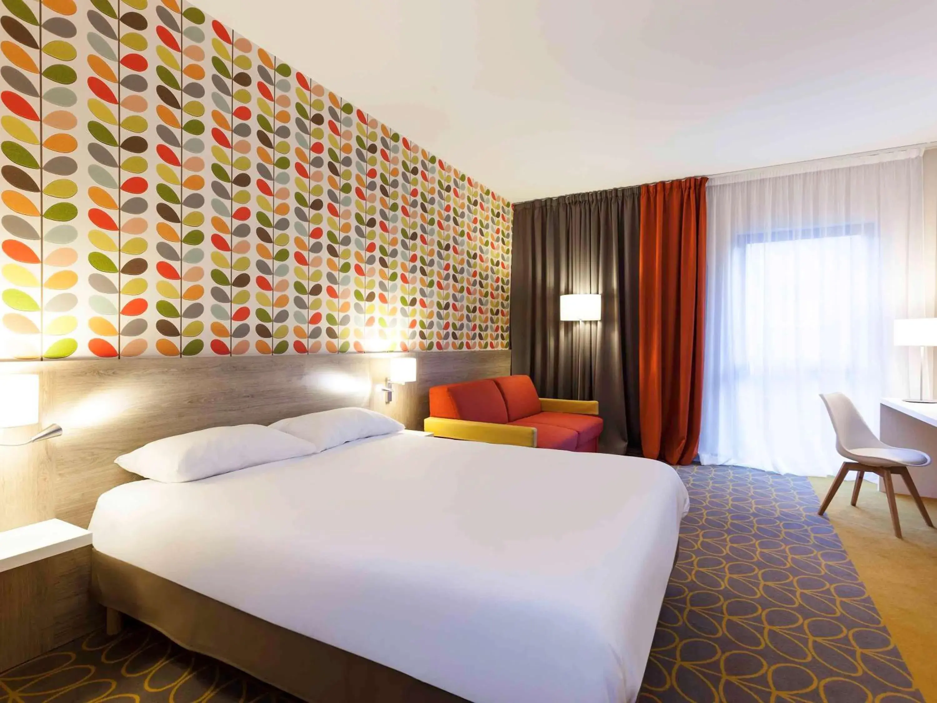 Photo of the whole room, Bed in ibis Styles Chaumont Centre Gare