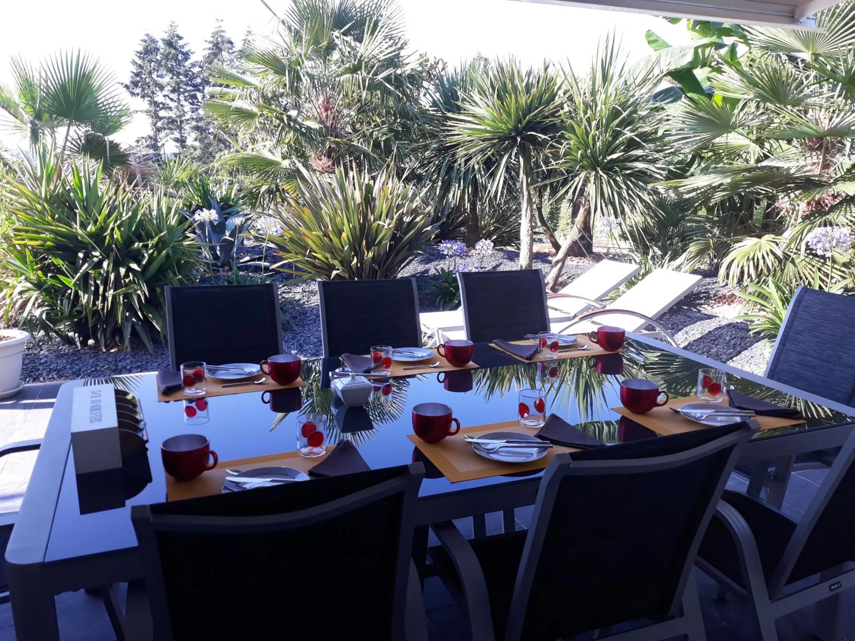 Restaurant/Places to Eat in Chambre d'hôtes Les Bruyères