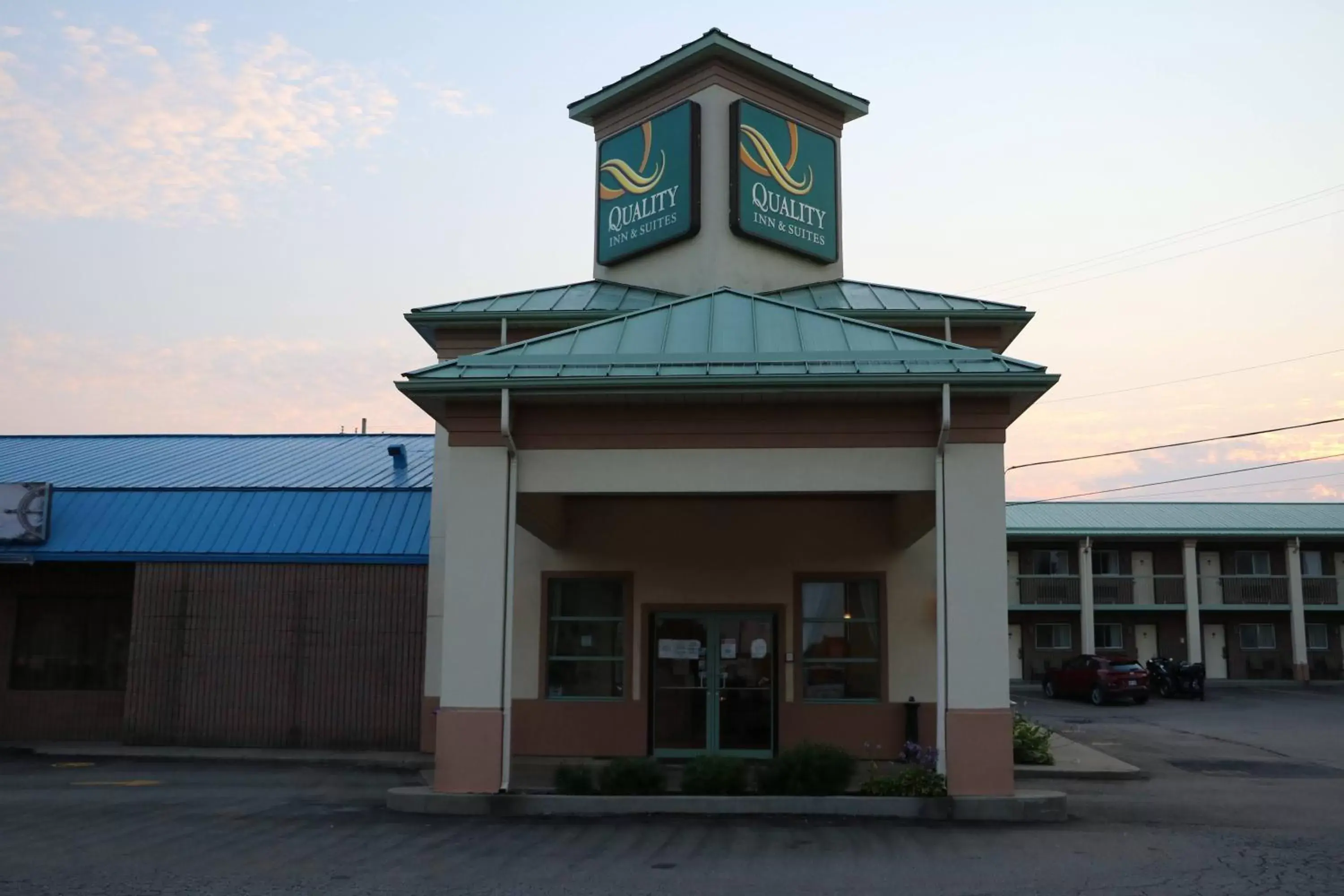 Property Building in Quality Inn & Suites 1000 Islands