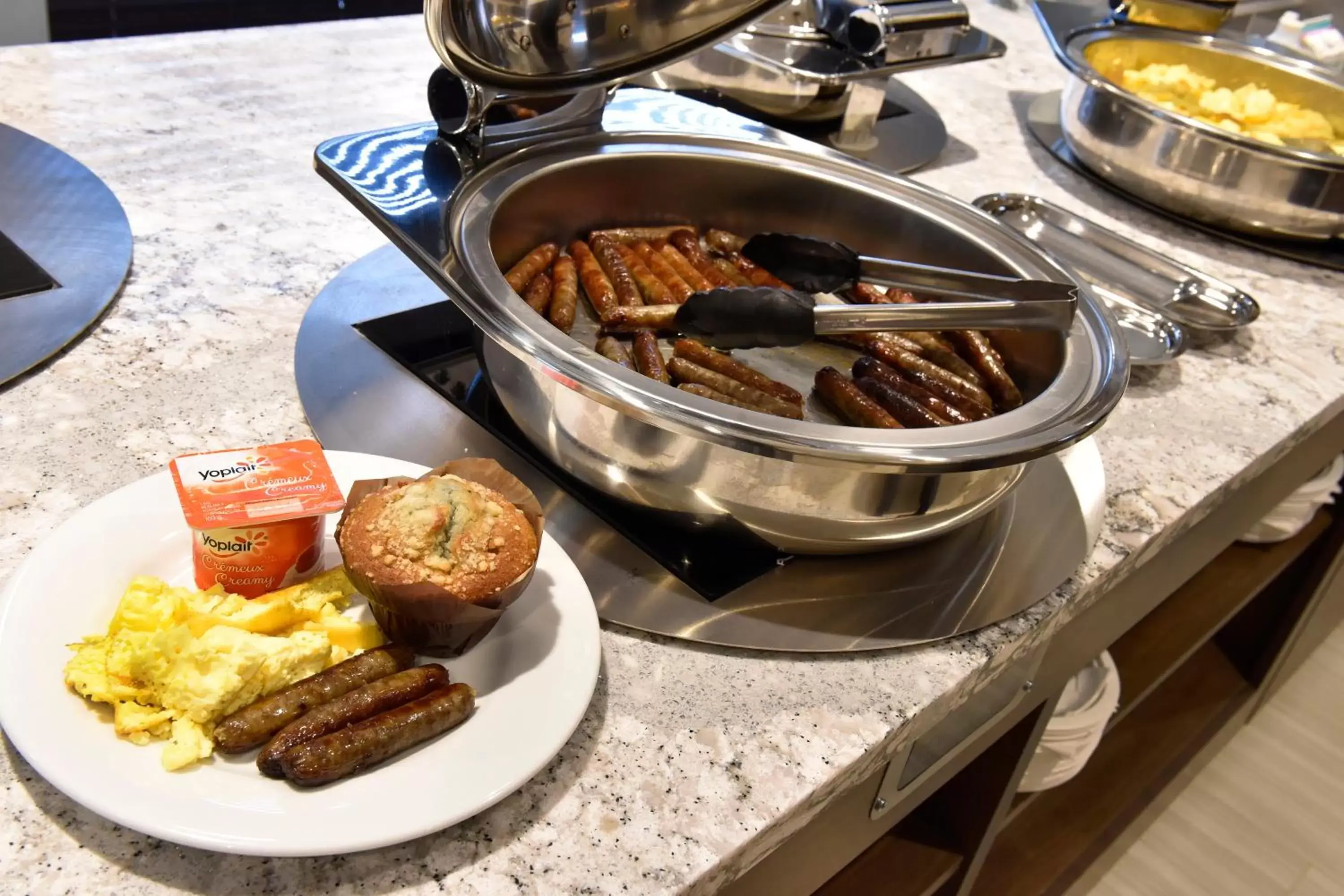 Breakfast in Staybridge Suites - Waterloo - St. Jacobs Area Breakfast in Staybridge Suites - Waterloo - St. Jacobs Area