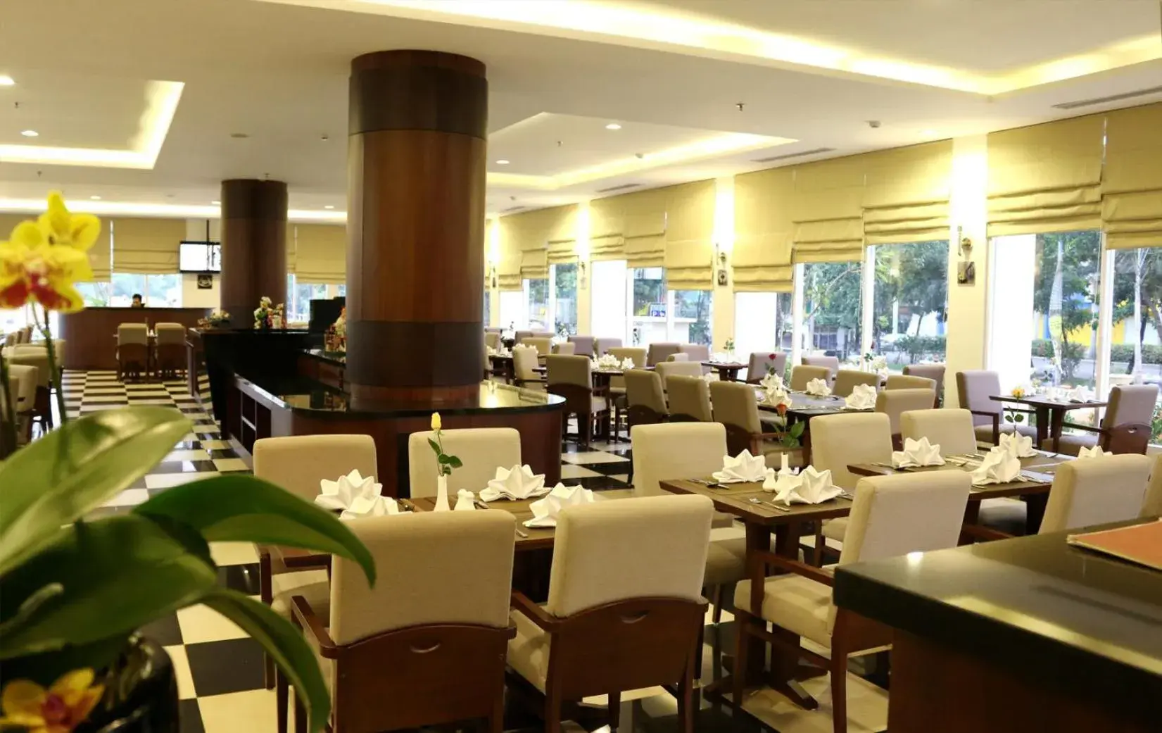 Restaurant/Places to Eat in Java Palace Hotel