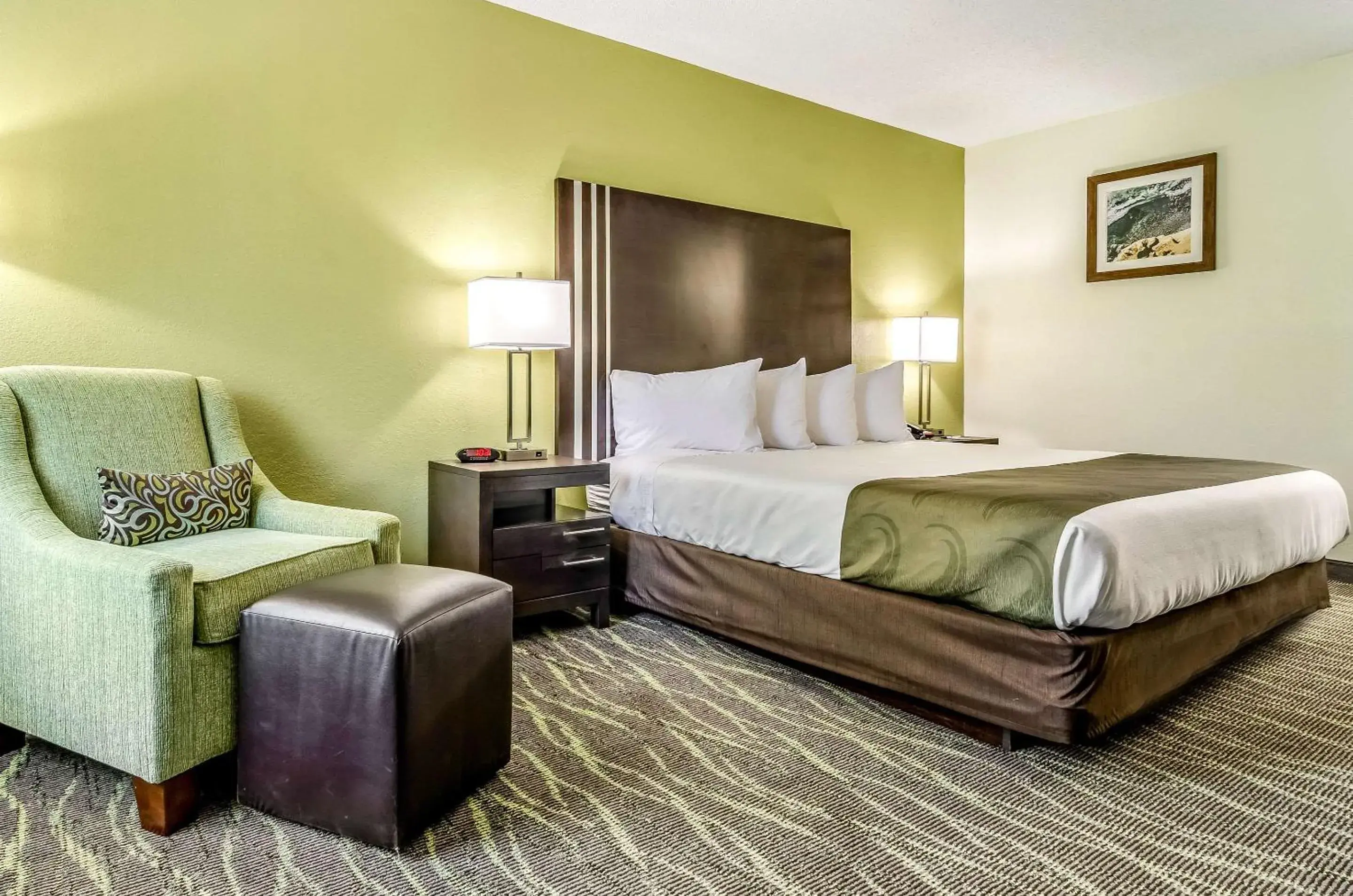 Photo of the whole room, Bed in Quality Inn & Suites Creedmor - Butner