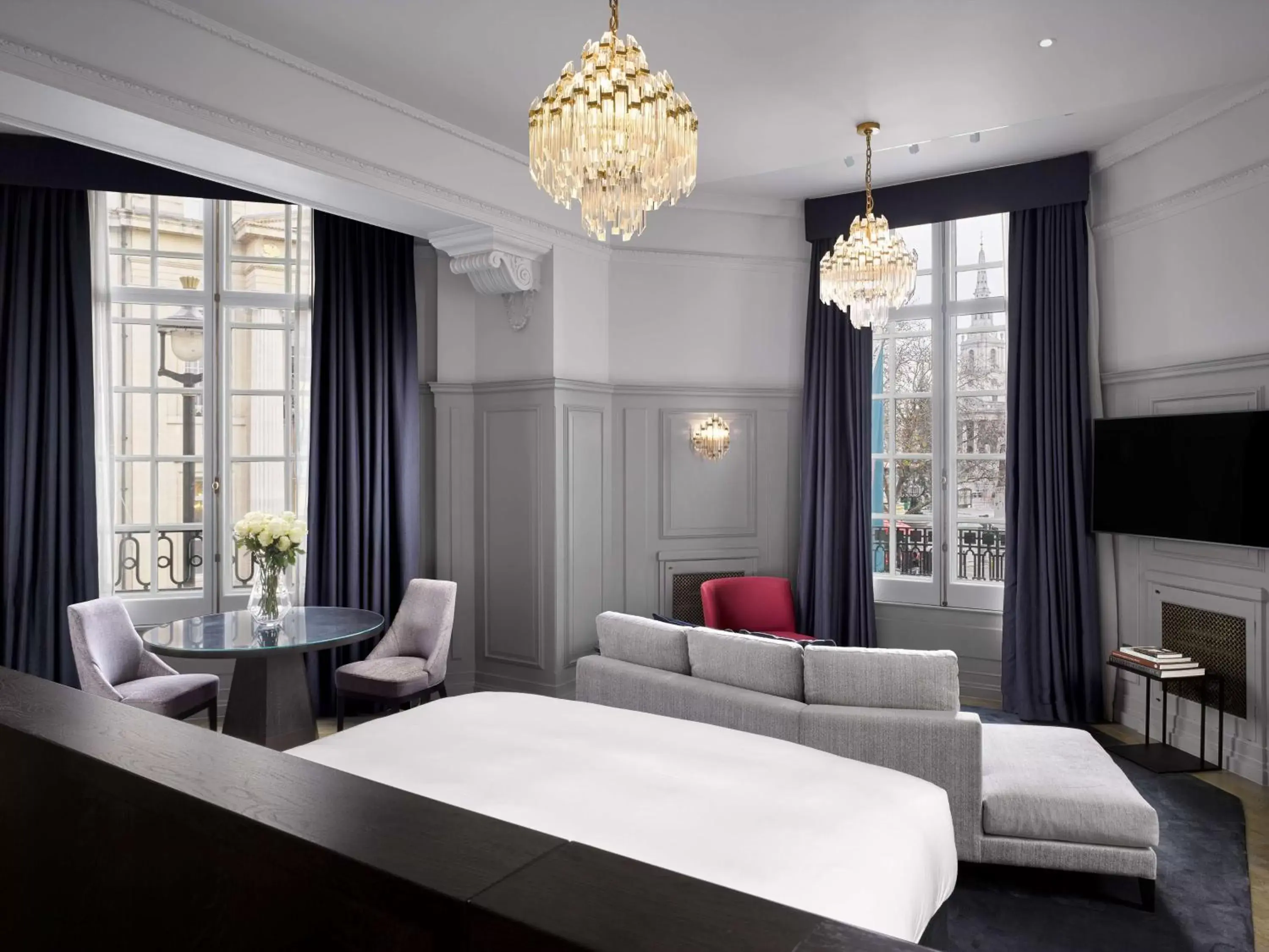 Bedroom, Bed in The Trafalgar St. James, London Curio collection by Hilton