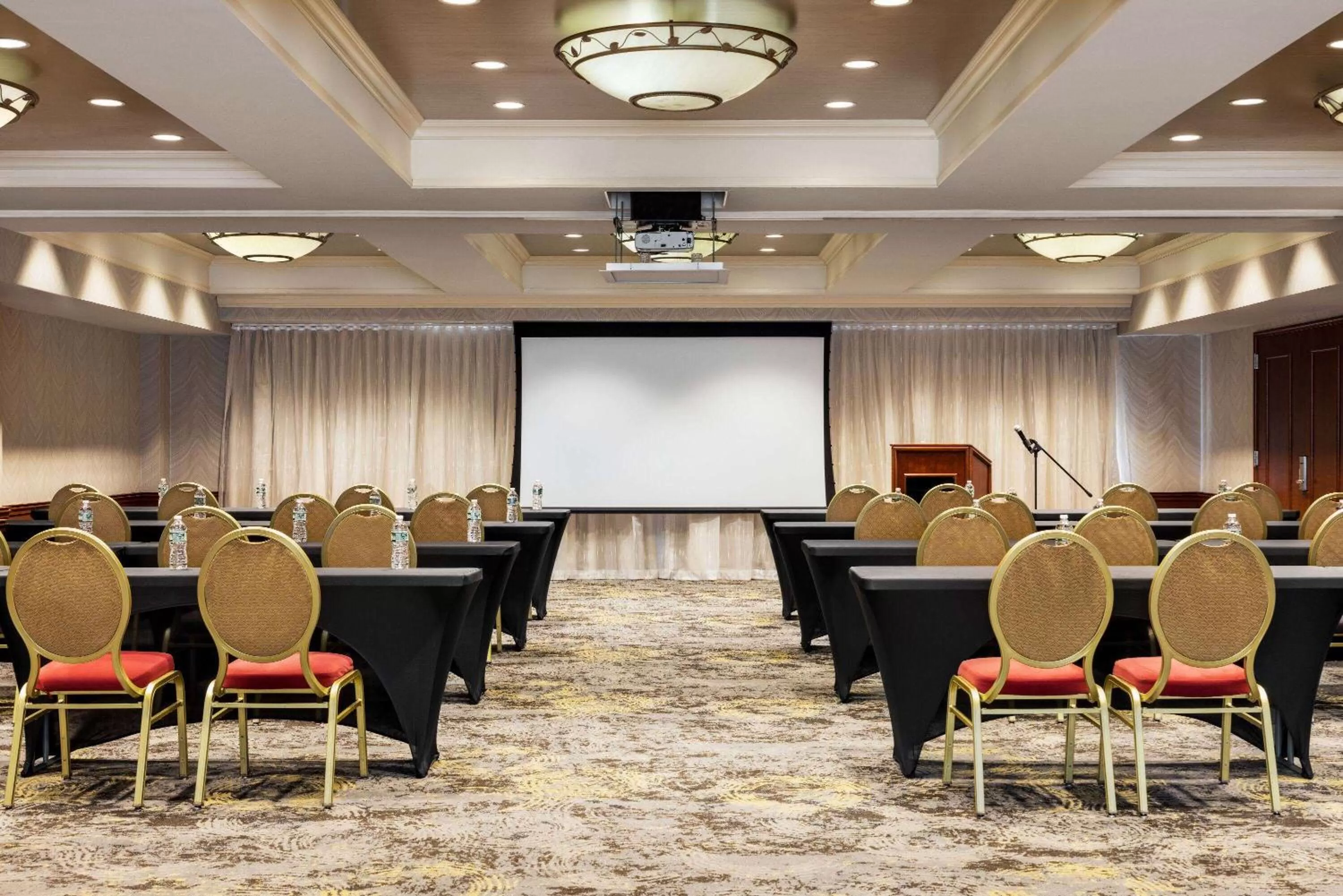 Meeting/conference room in Viana Hotel and Spa, Trademark Collection by Wyndham