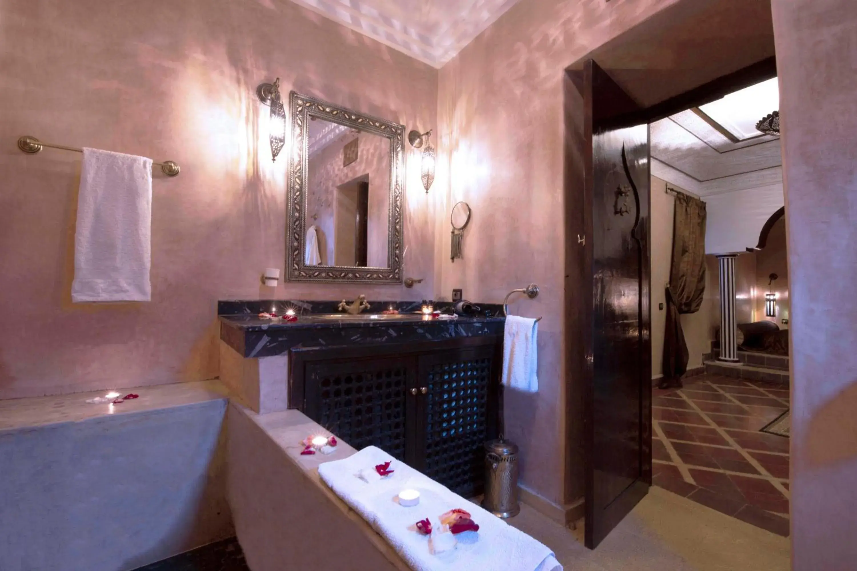 Bathroom in Riad Mille Et Une Nuits